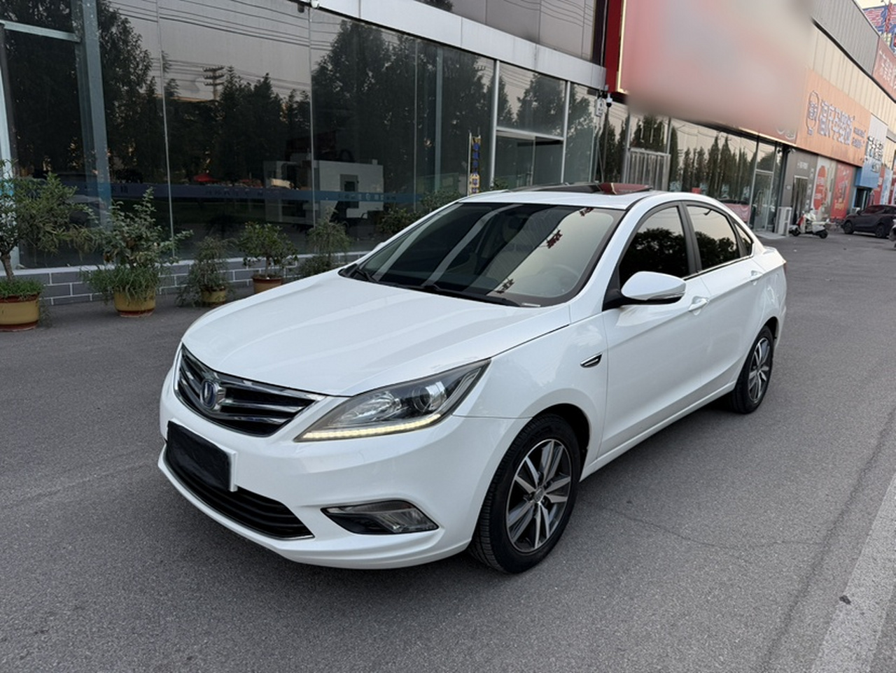 Eado 2016 1.6L MT