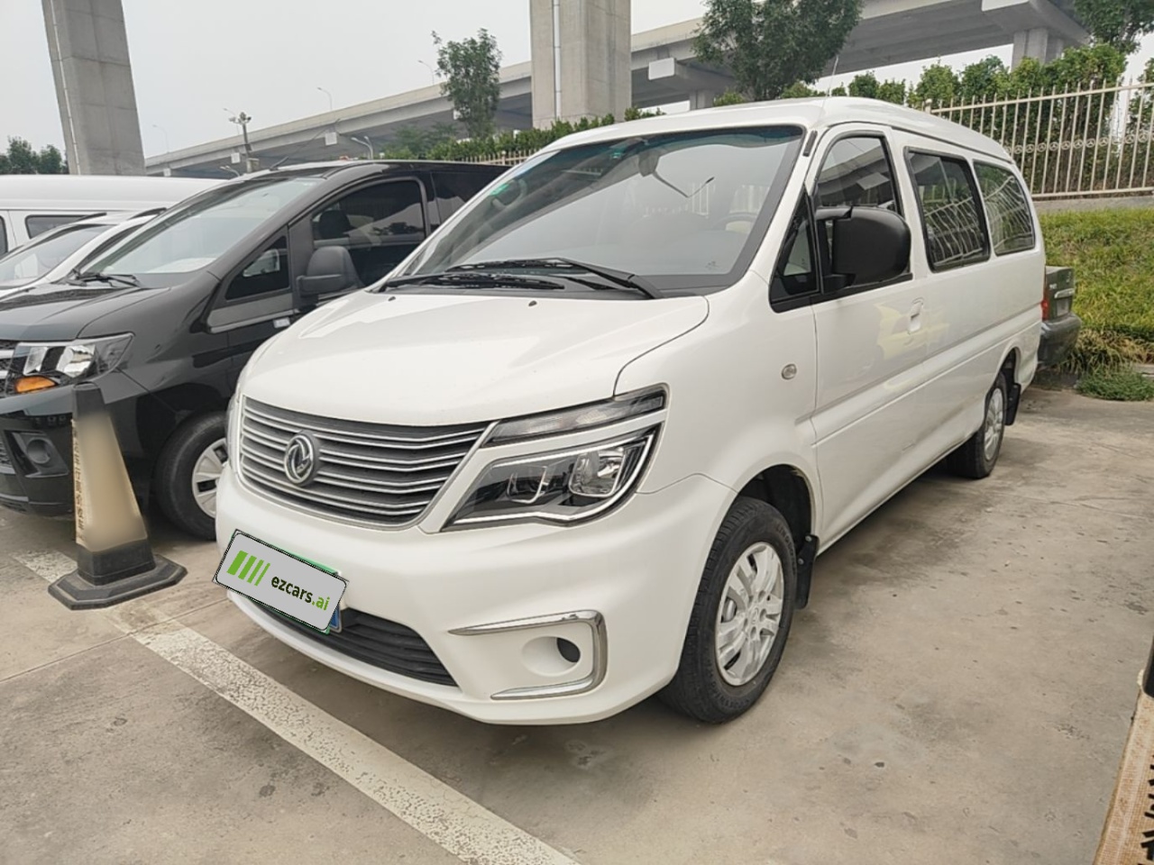 Lingzhi 2019 M5L 1.6L 7-Seater China VI