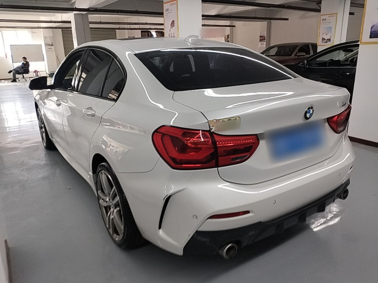 1 Series 2019 120i Leading M Sport Package photo 4