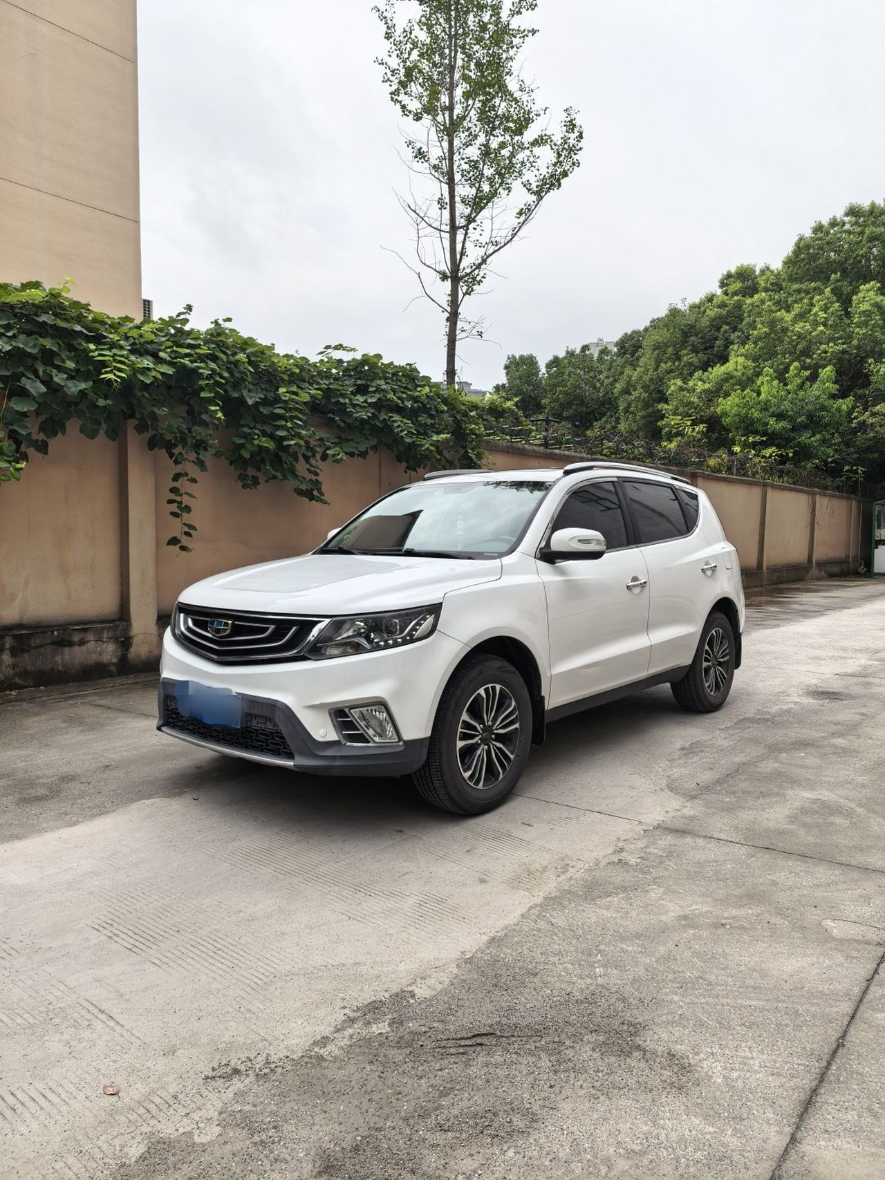 Vision X6 2016 1.3T CVT Luxury
