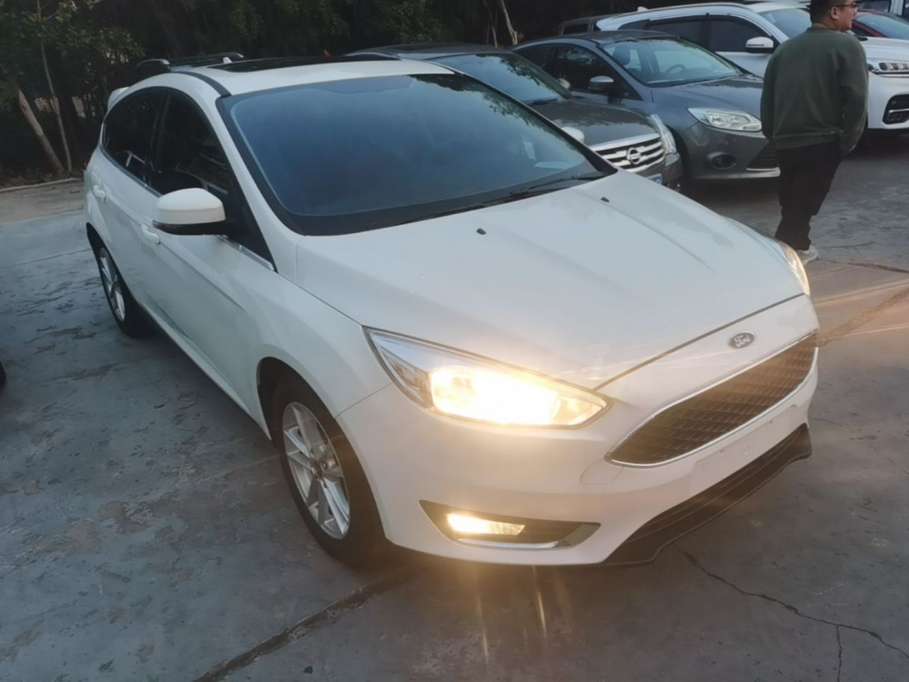 Focus 2018 Hatchback Classic EcoBoost 180 AT Elite photo 5