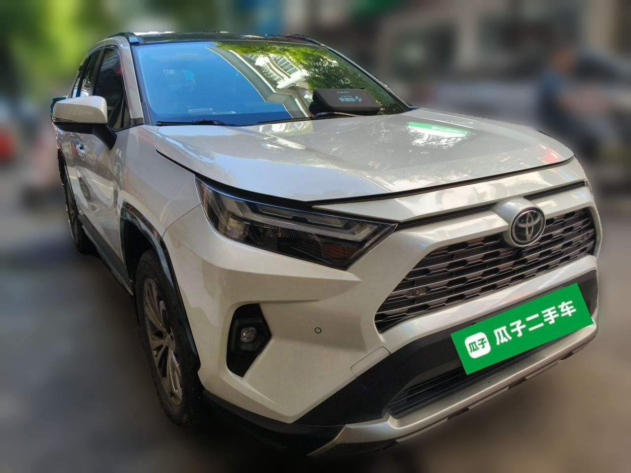 RAV4 2024 2.0L CVT RWD Plus photo 3