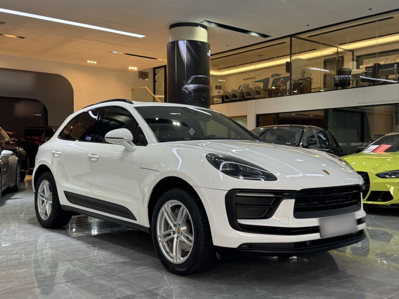 2024 Macan 2.0T photo 3