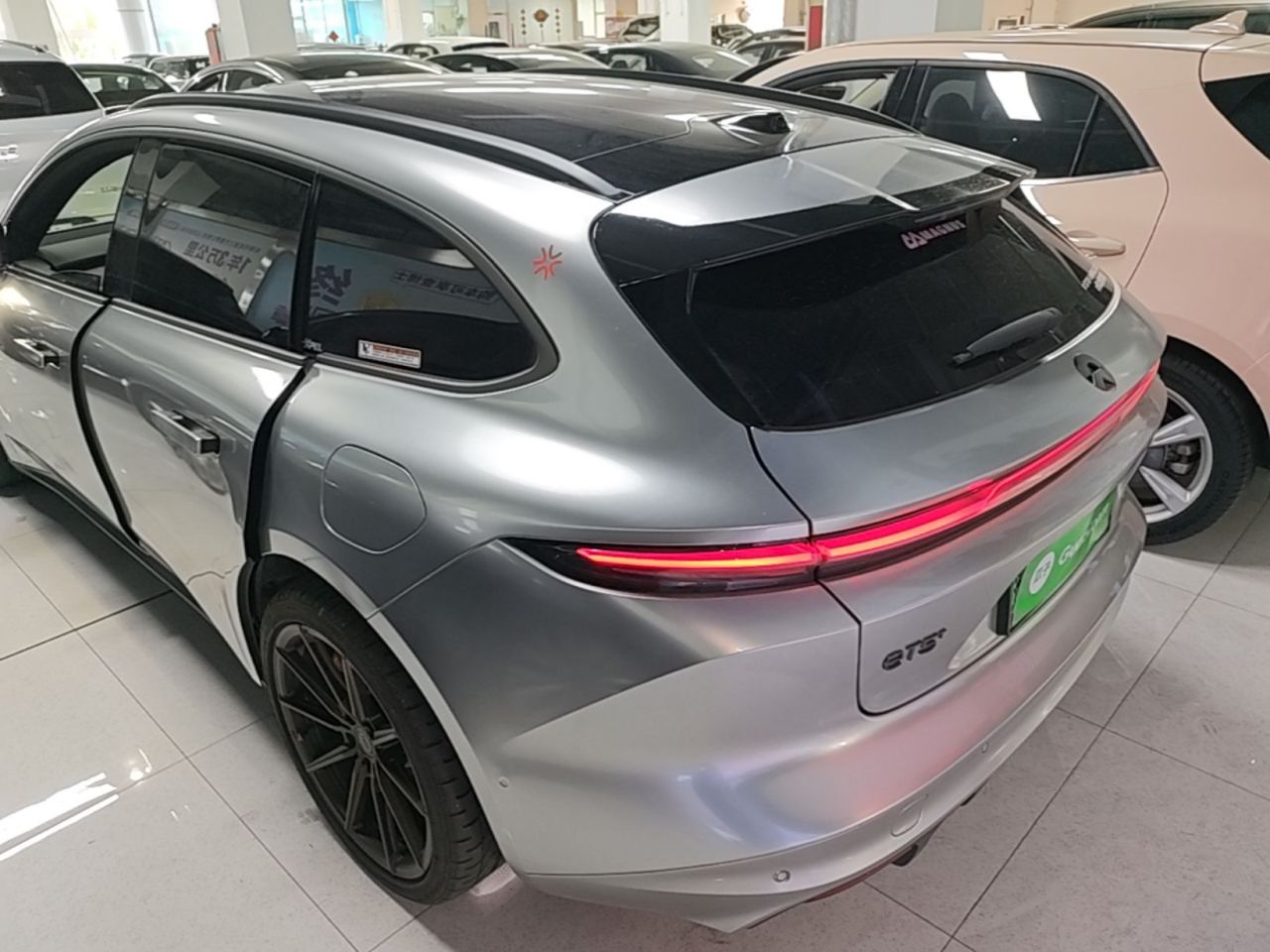 ET5T 2024 75kWh Touring photo 4