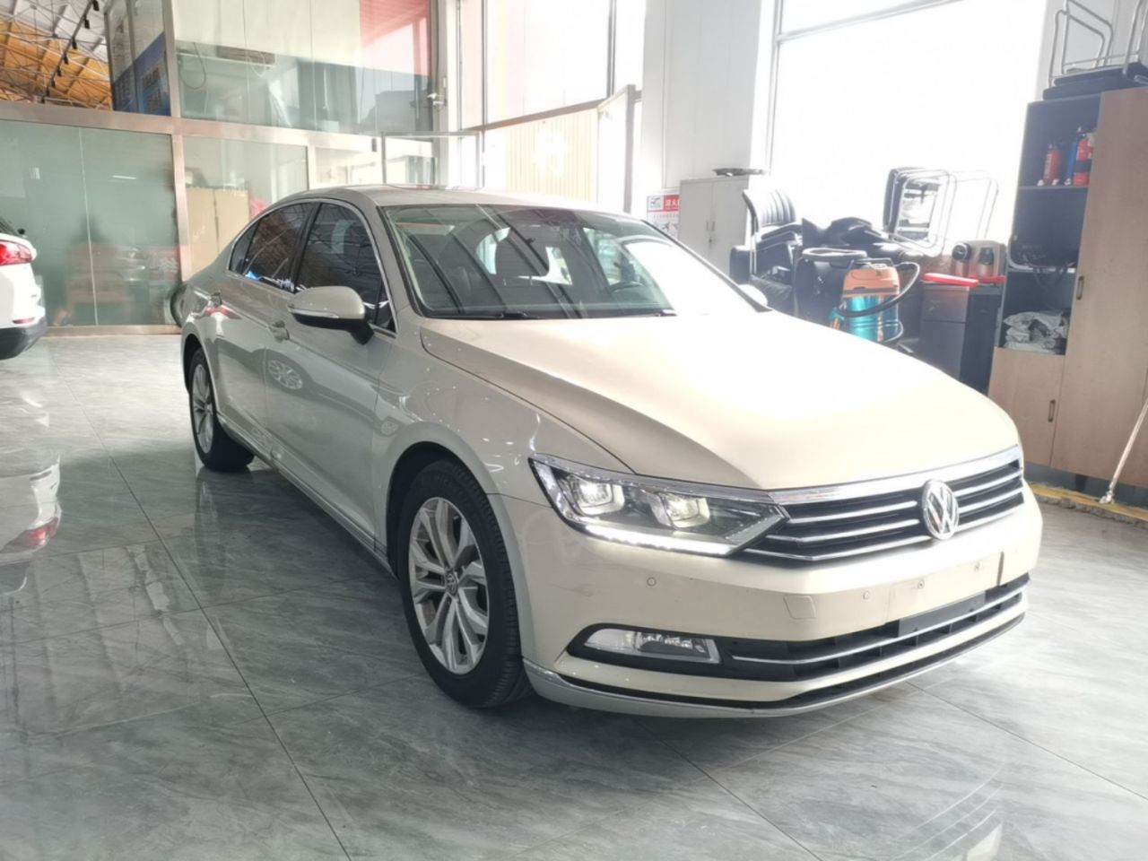 Magotan 2018 Facelift 330TSI DSG Luxury photo 3