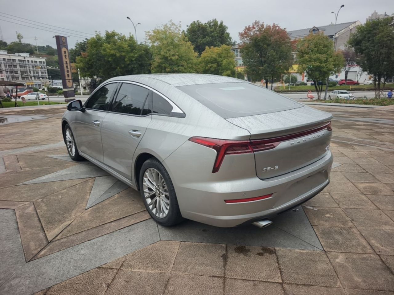 Bestune B70 2022 3rd Gen 1.5T AT photo 4