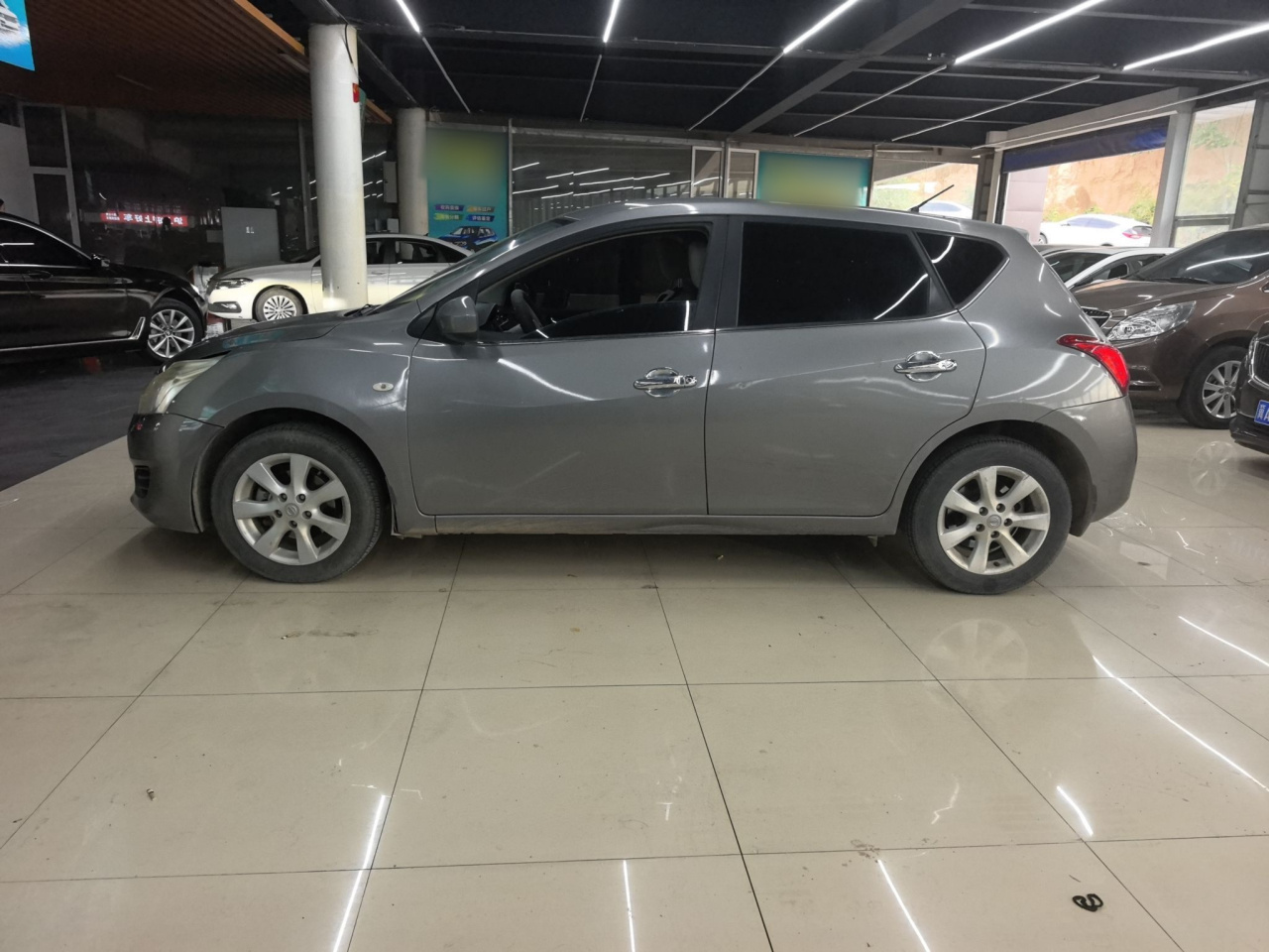 Tiida 2011 1.6L CVT Comfort photo 4