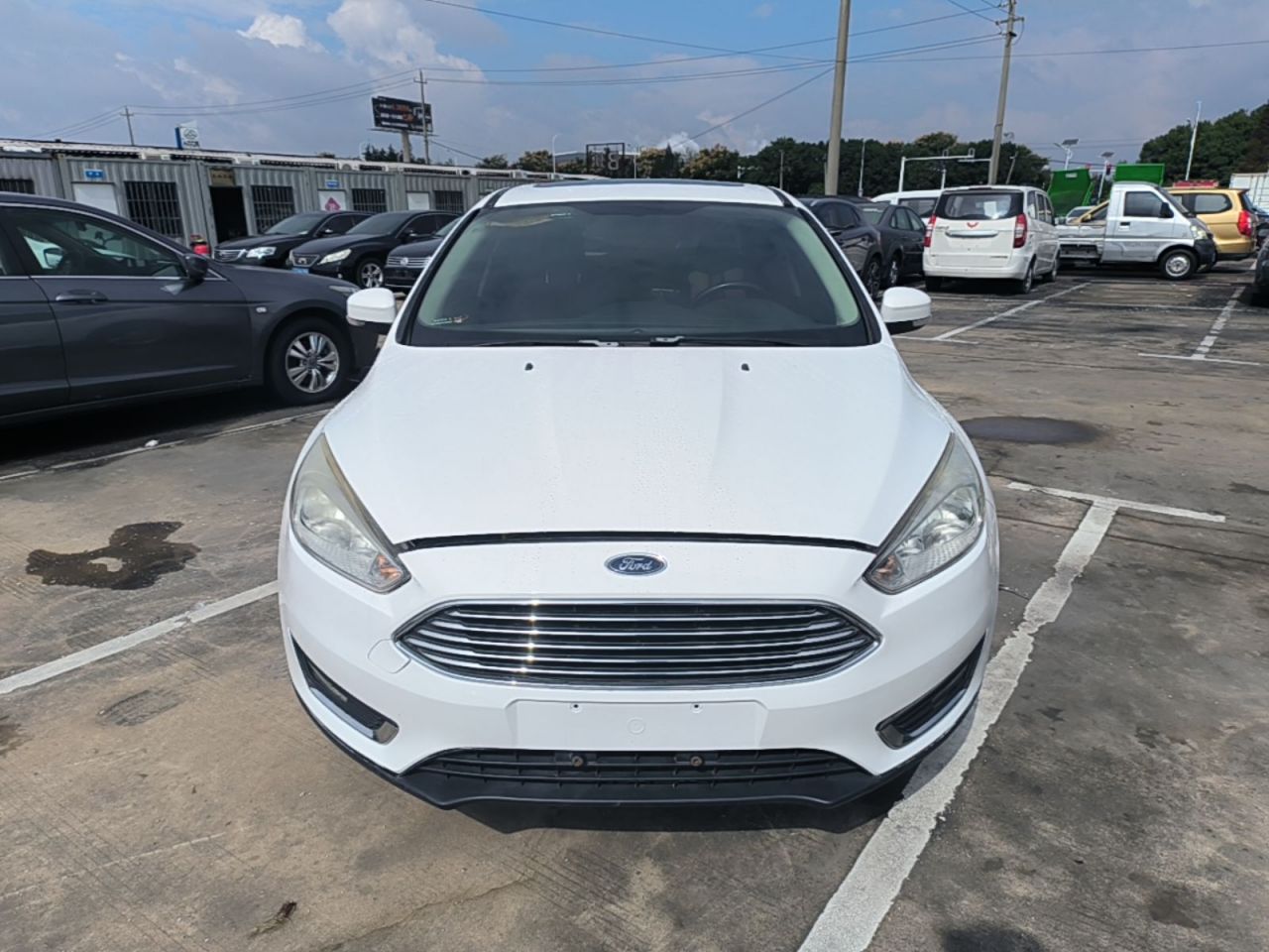 Focus 2017 Sedan 1.6L AT Fashion photo 2