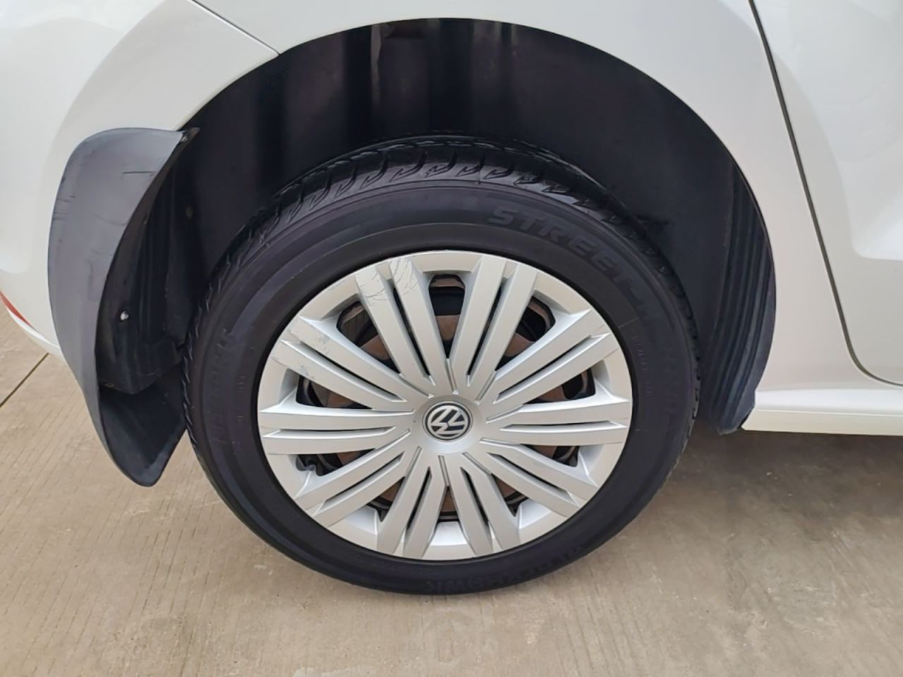 Polo 2016 1.6L AT Comfort photo 4