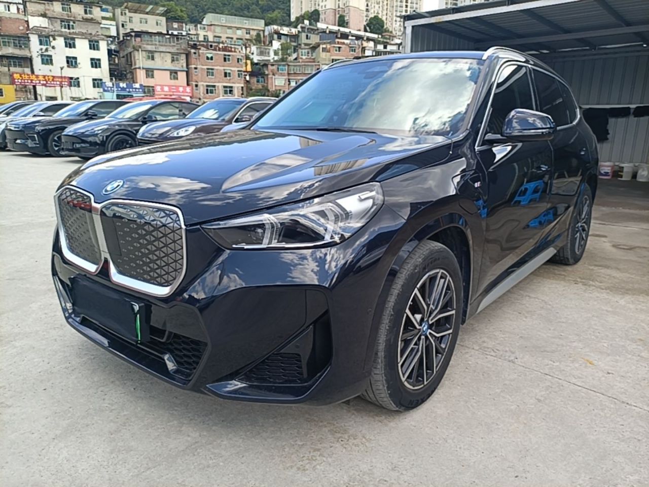 iX1 2023 eDrive25L M Sport Package