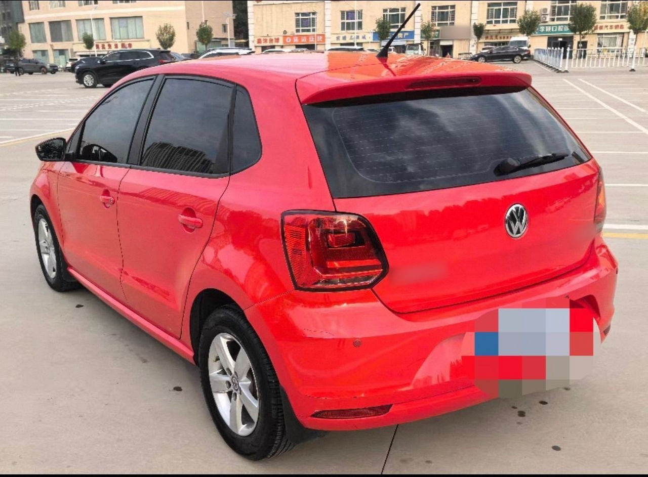Polo 2016 1.6L AT Comfort photo 4