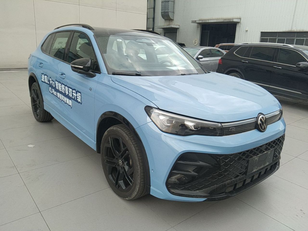 Tiguan L 2026 PRO 380TSI AWD R-Line Smart Premium photo 3