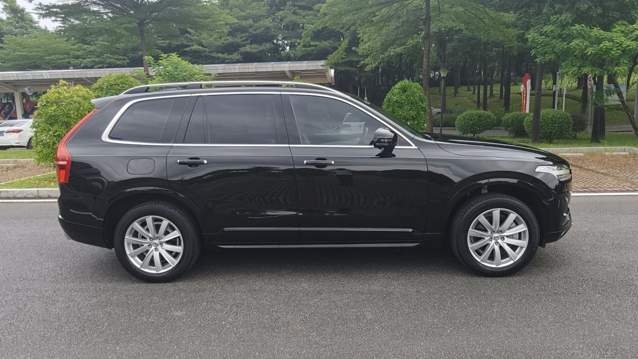 XC90 2018 T6 5-Seater photo 3