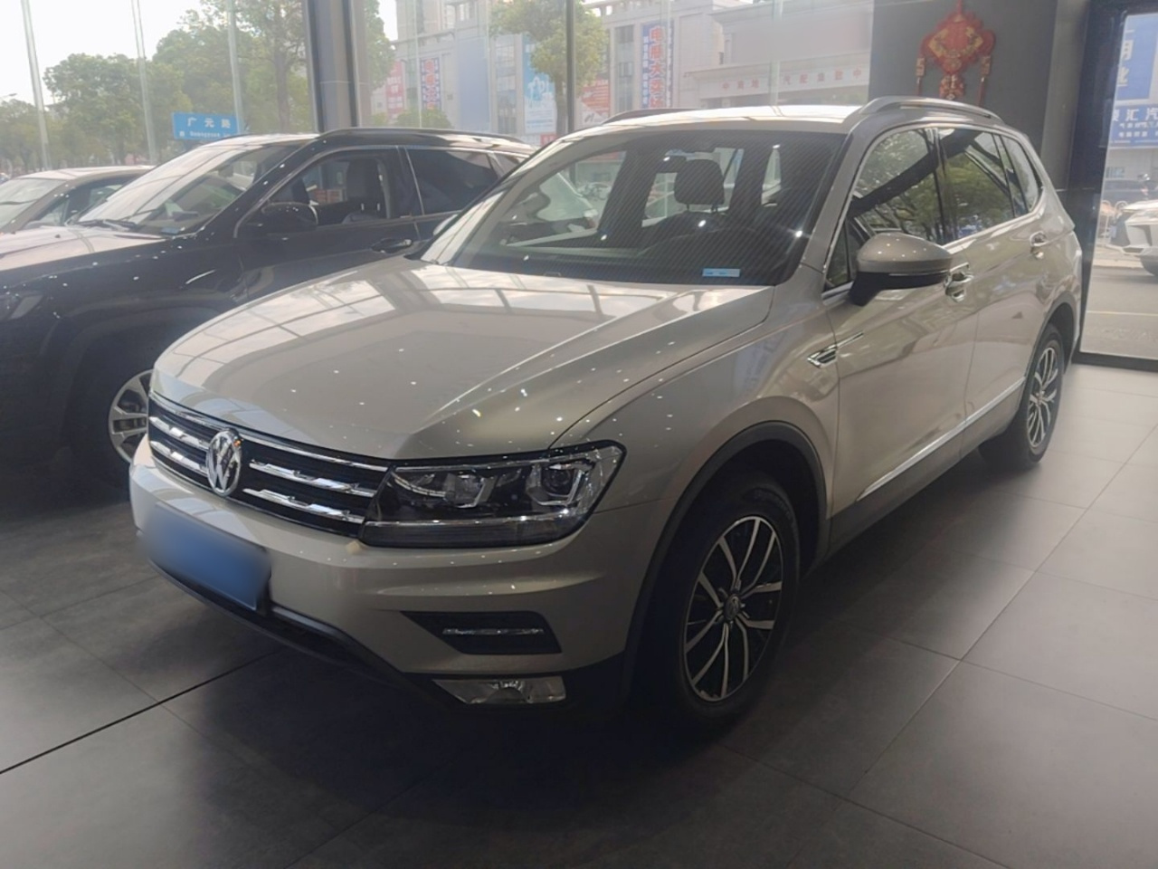 Tiguan L 2018 330TSI AT RWD Luxury
