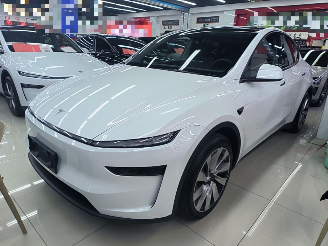 Model Y 2025 Long Range AWD Launch Edition