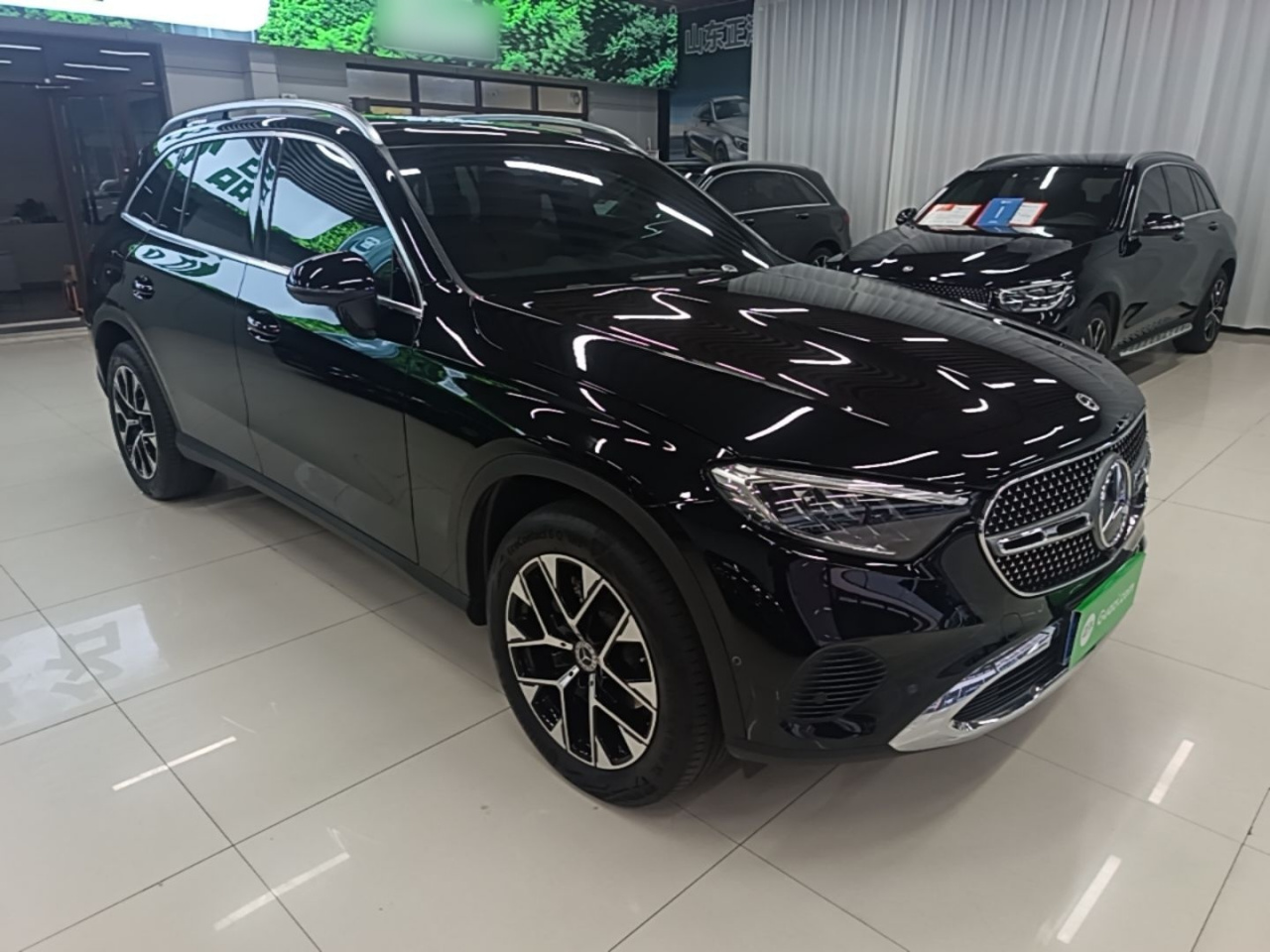 GLC 2024 GLC 260 L 4MATIC Dynamic 5-Seater photo 3