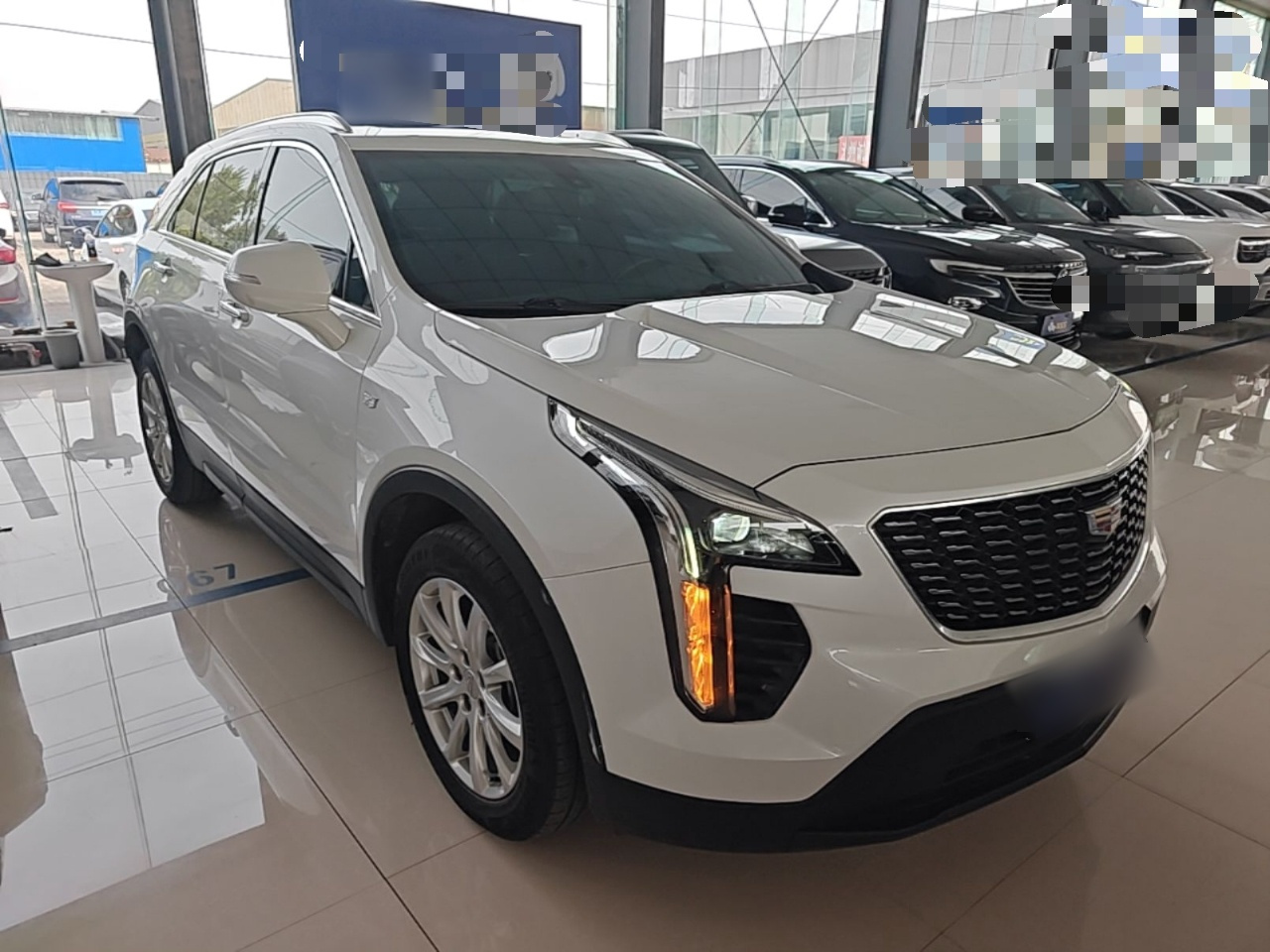XT4 2022 28T RWD photo 3
