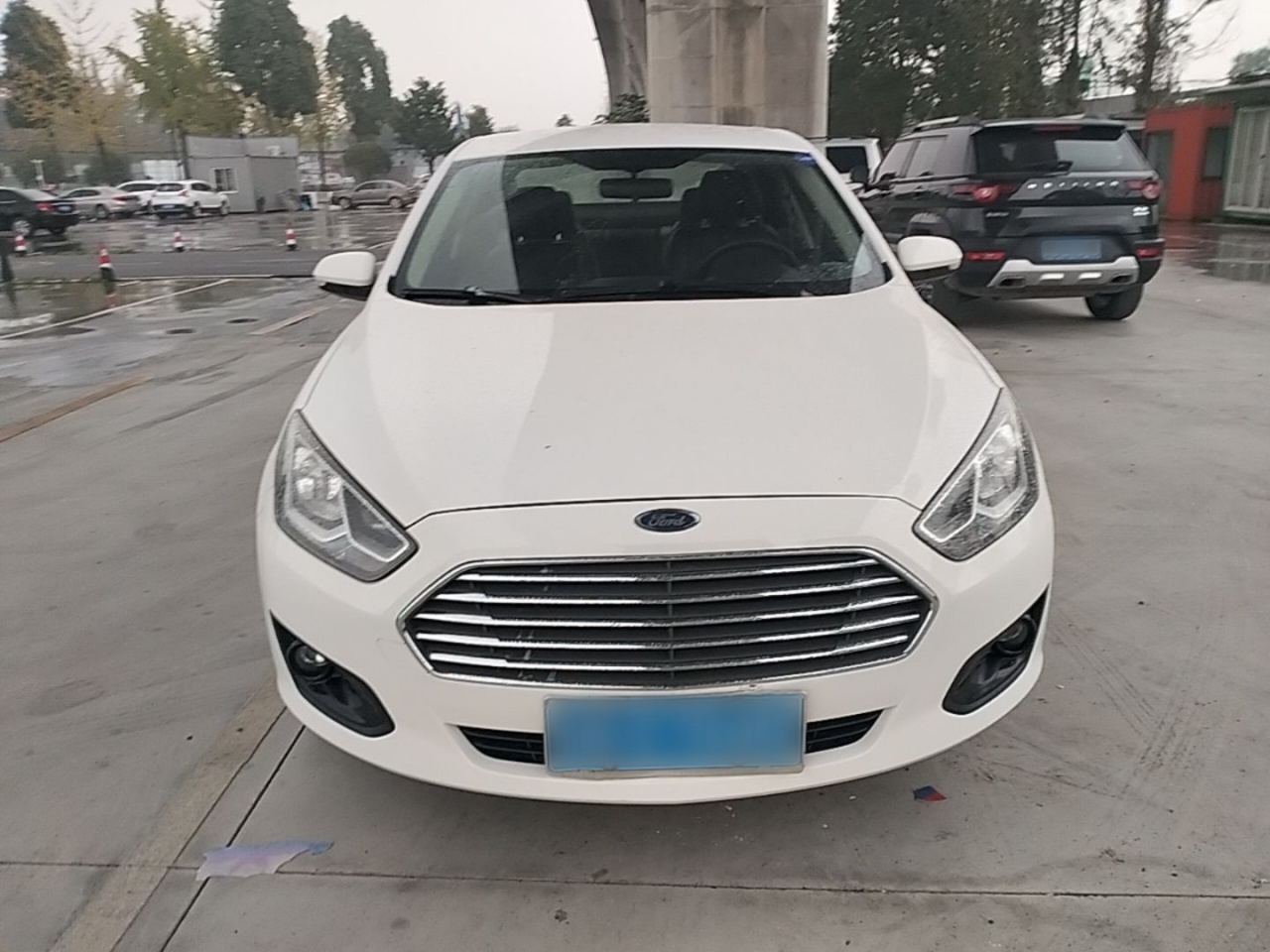 Escort 2017 1.5L MT Comfort photo 2