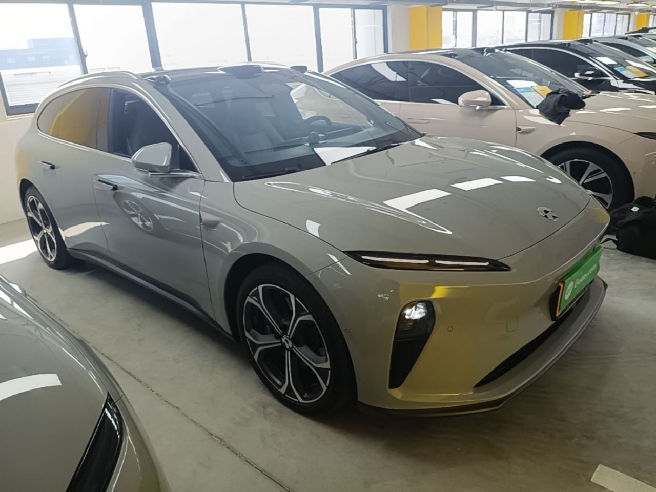 ET5T 2024 75kWh Touring photo 3