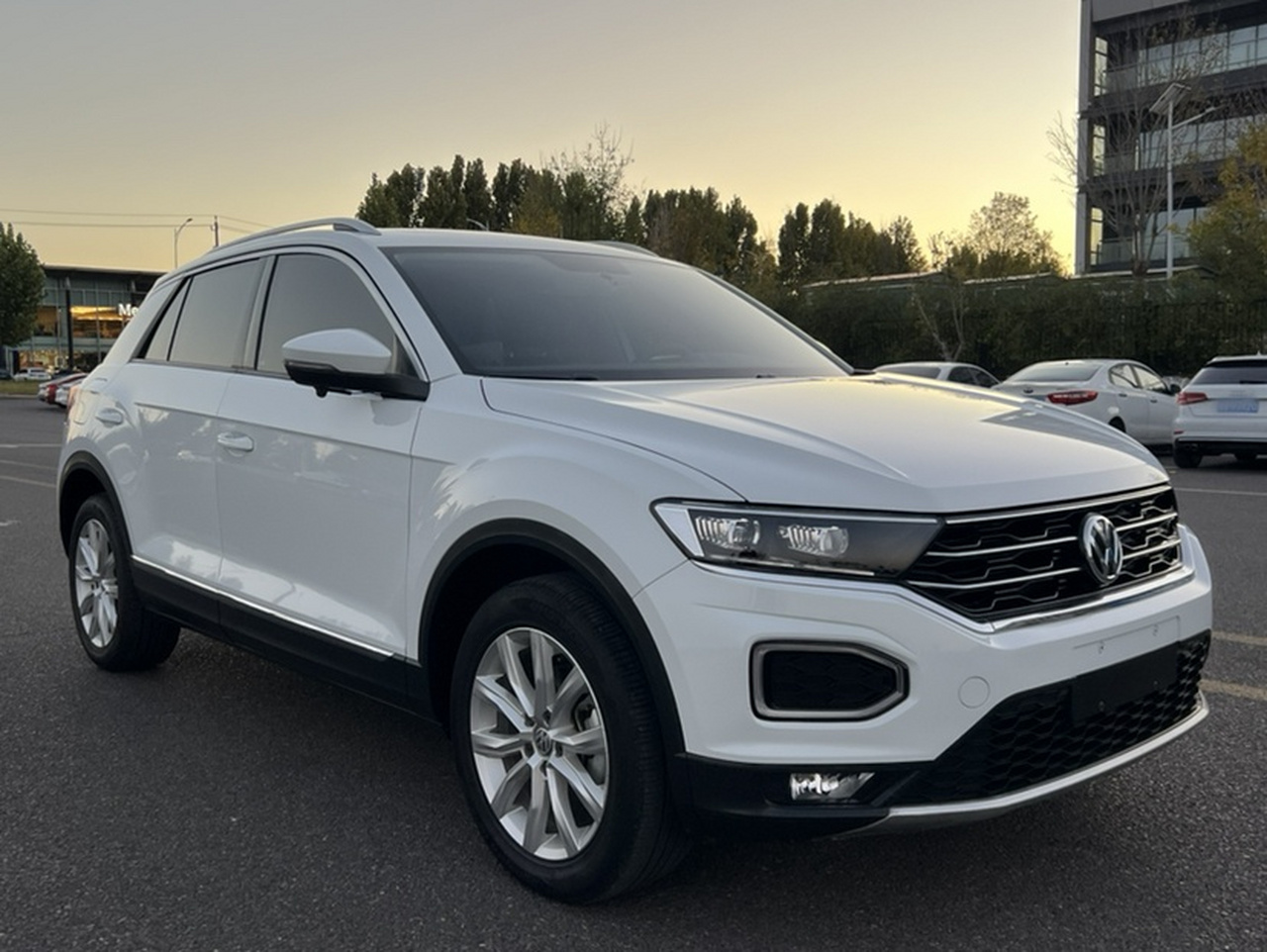 T-Roc 2021 280TSI DSG RWD Elite Connected photo 3