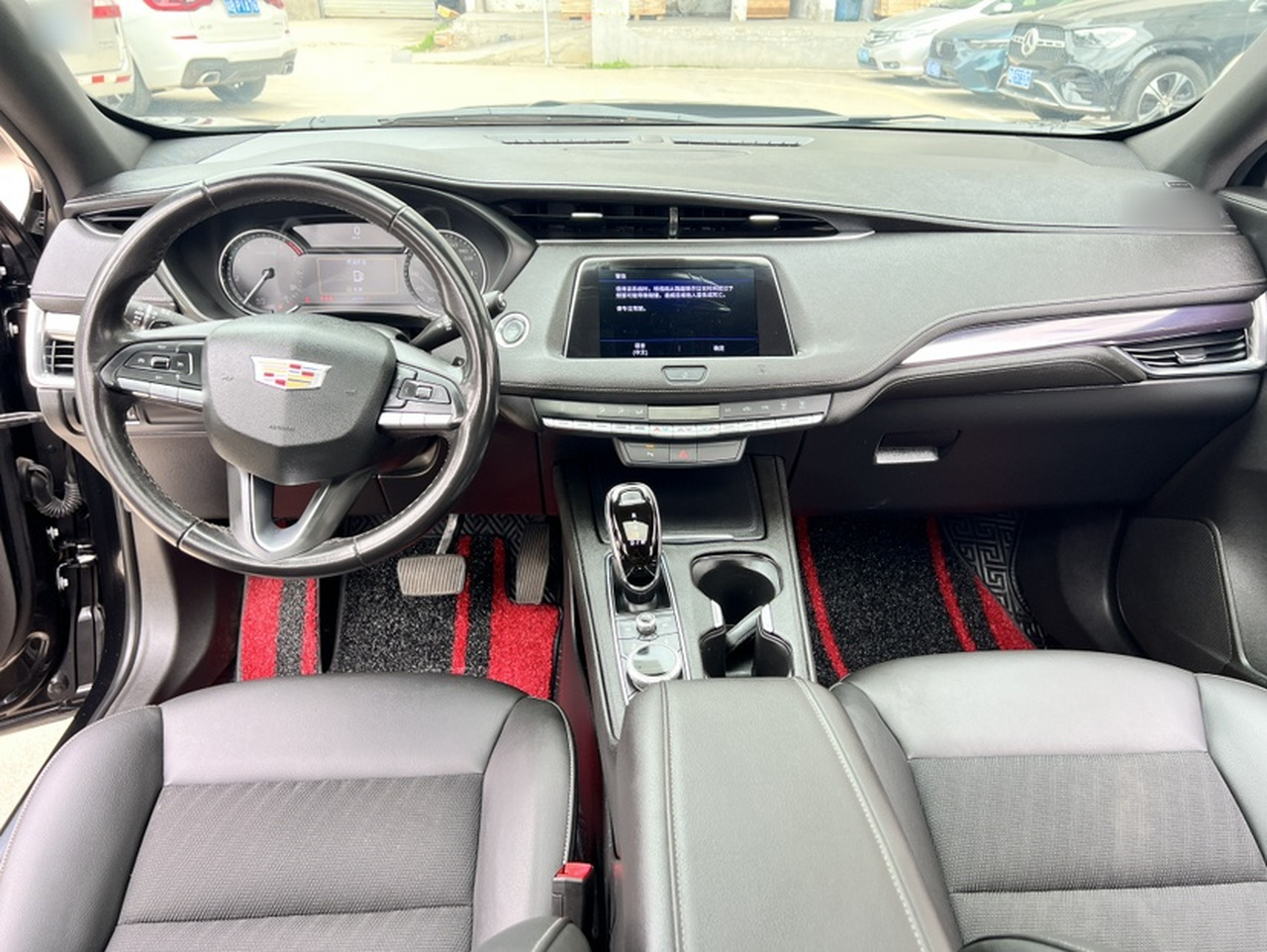 XT4 2020 Facelift 28T RWD Tech photo 3
