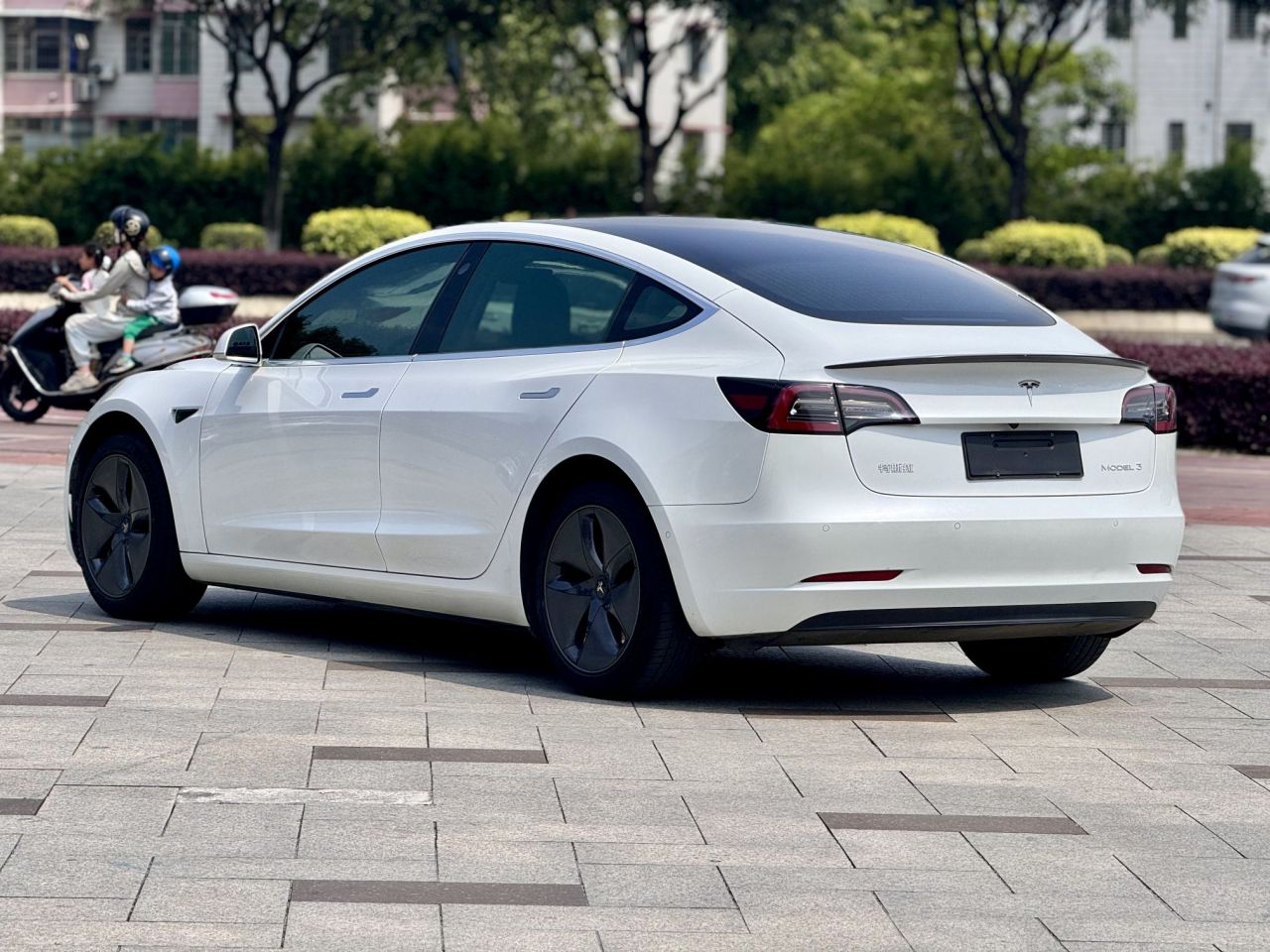 Model 3 2020 Facelift Standard Range RWD Upgraded photo 4