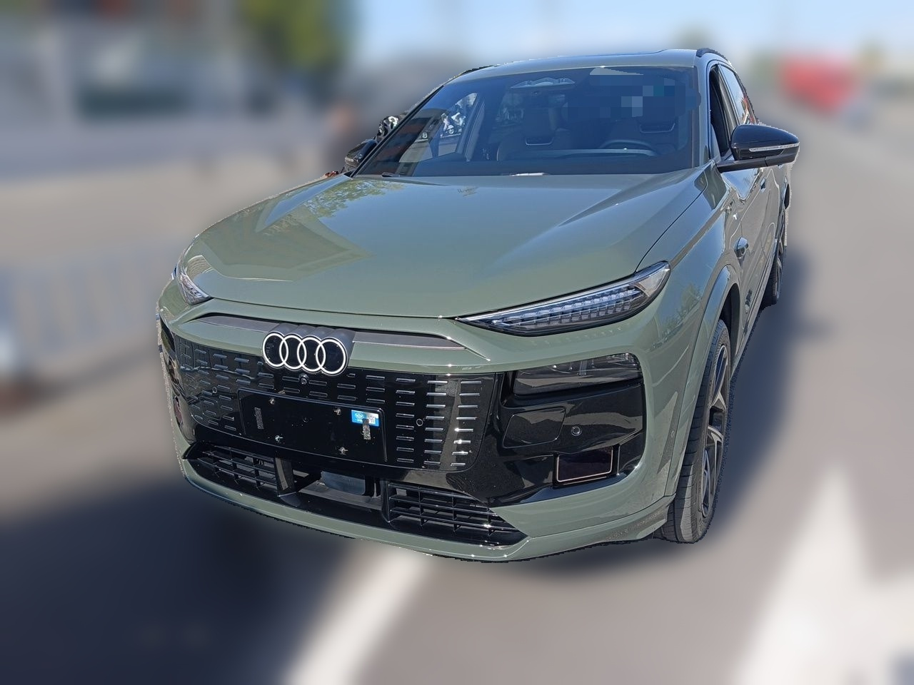 Q6L e-tron 2026 Pilot