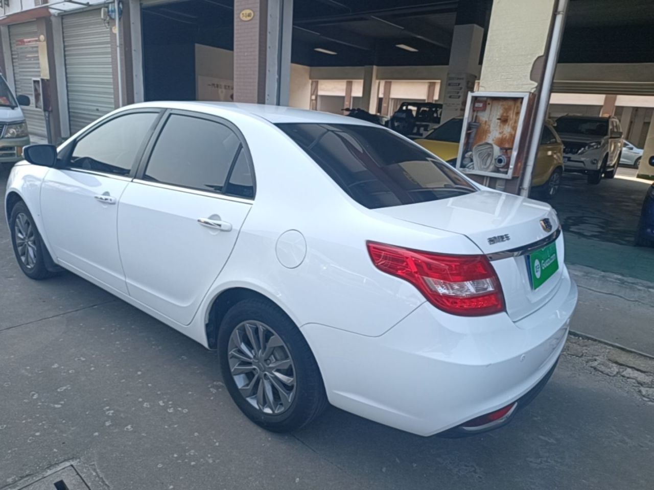 Vision 2017 1.5L AT photo 4