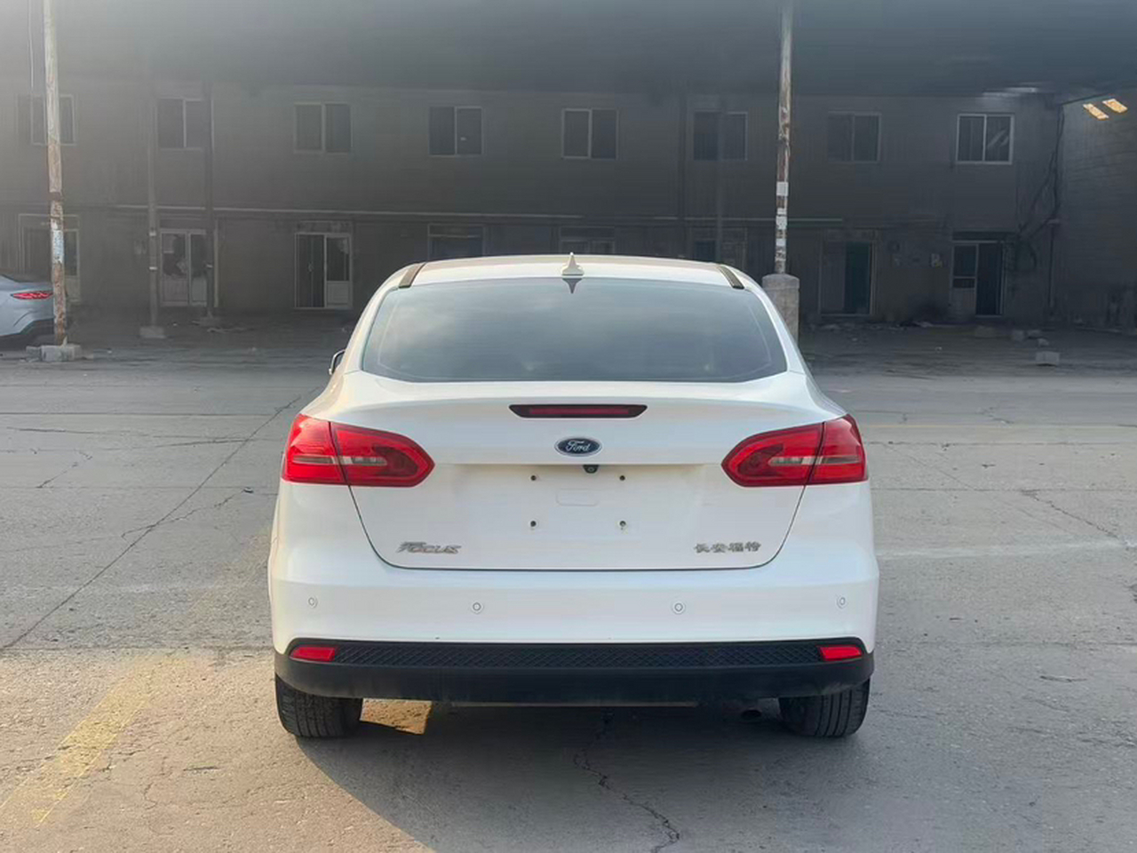 Focus 2017 Sedan 1.6L AT Fashion photo 3