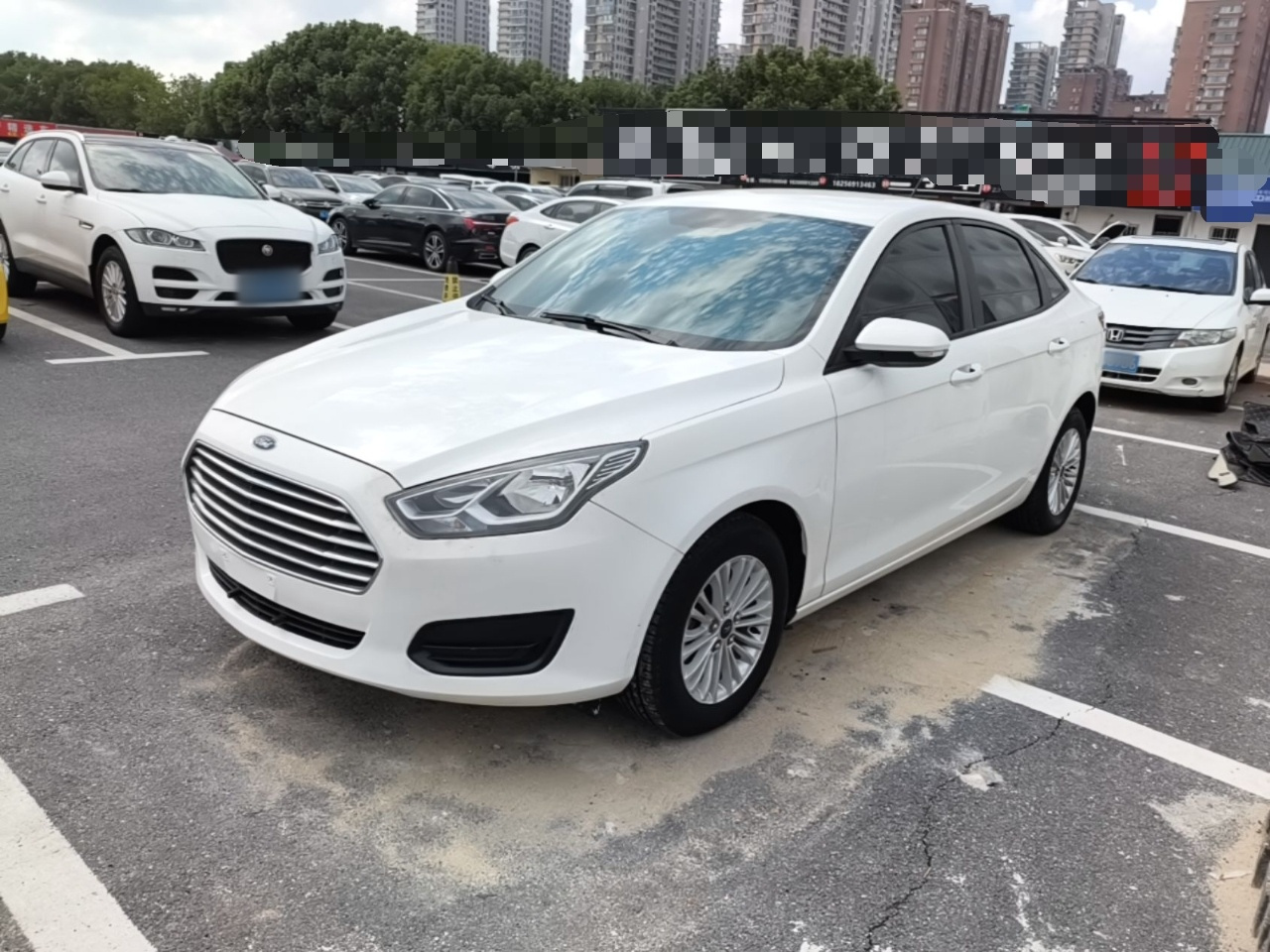 Escort 2017 Facelift 1.5L AT Comfort