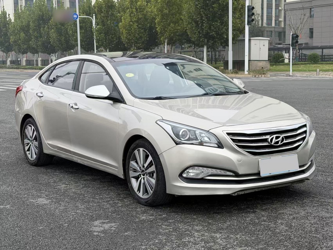 Mistra 2014 1.8L AT Premium DLX photo 5