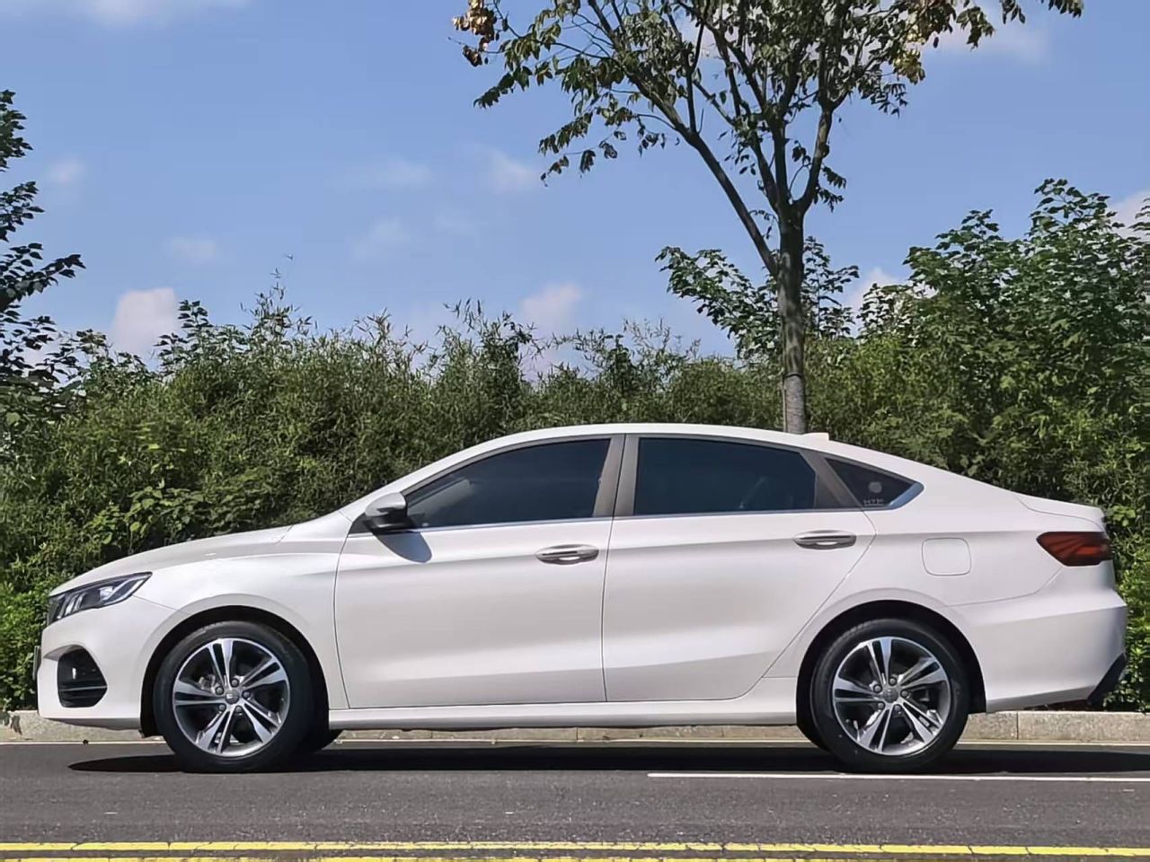 Binrui 2018 14T CVT photo 2