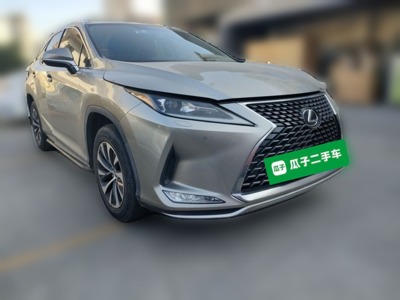 RX 2020 300 RWD Elite China VI photo 3