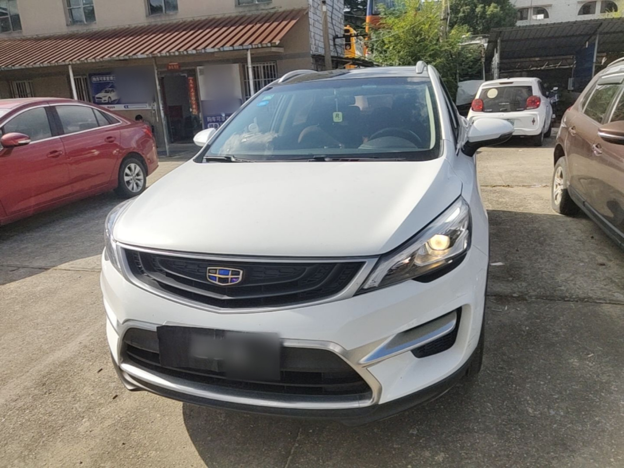 Emgrand GS 2016 Sport 1.8L MT photo 2