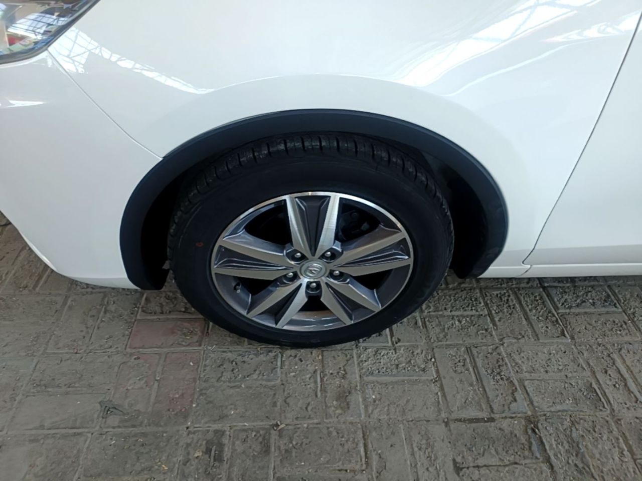 Eado 2016 XT 1.6L AT photo 2