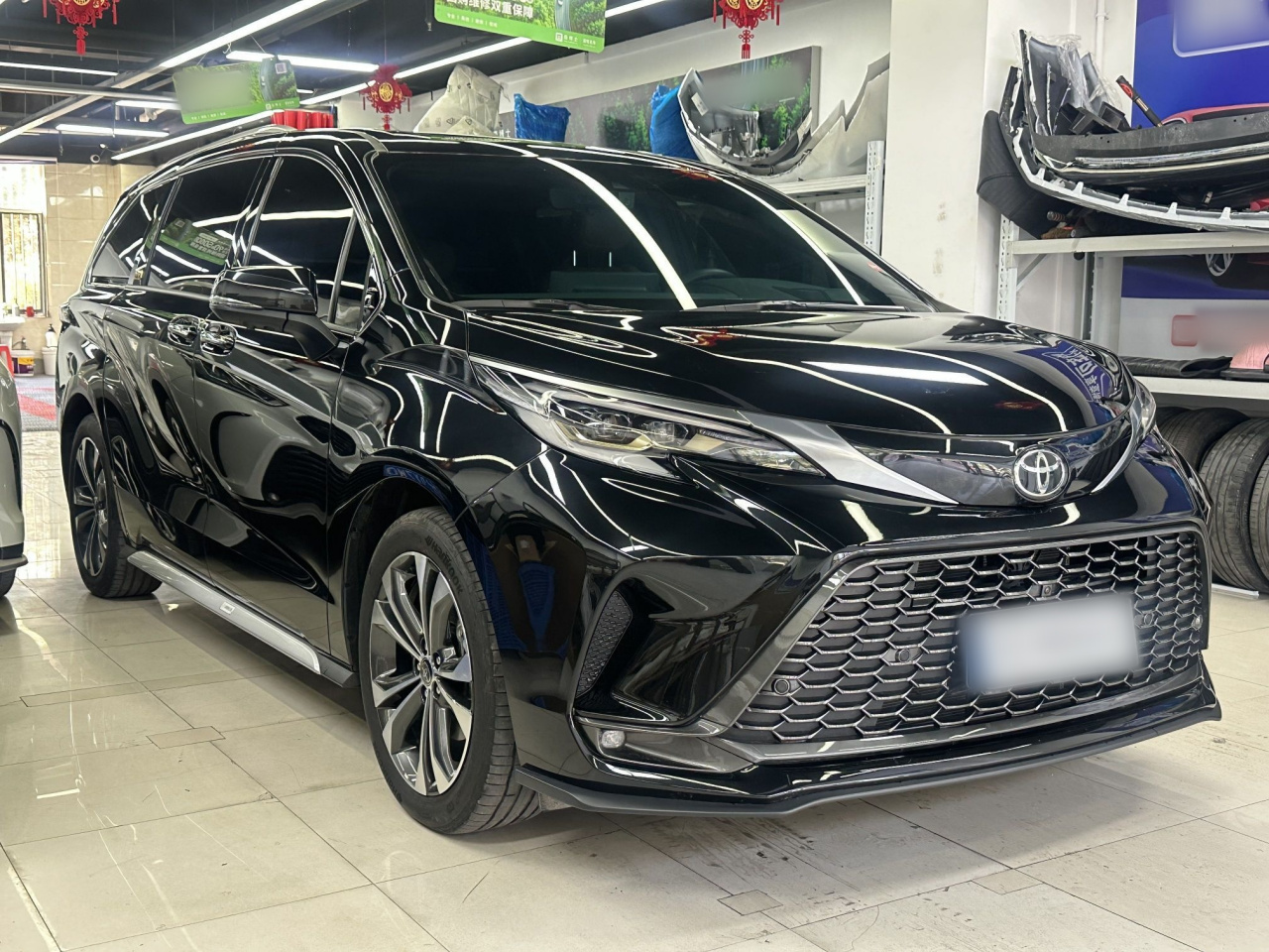 Granvia 2026 2.5L Hybrid Flagship ULTRA photo 3