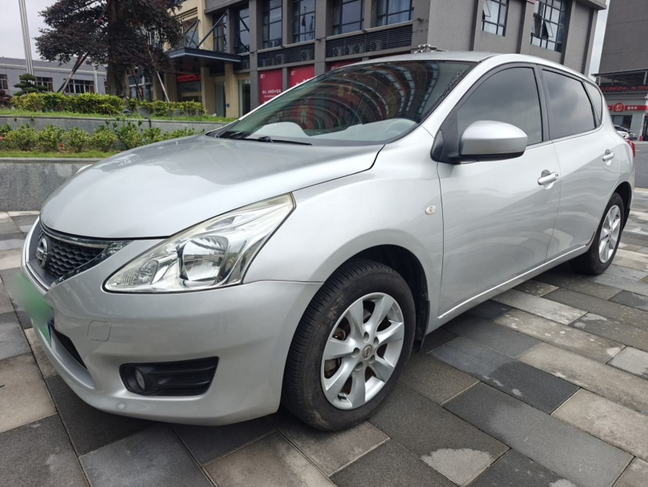 Tiida 2011 1.6L CVT Comfort