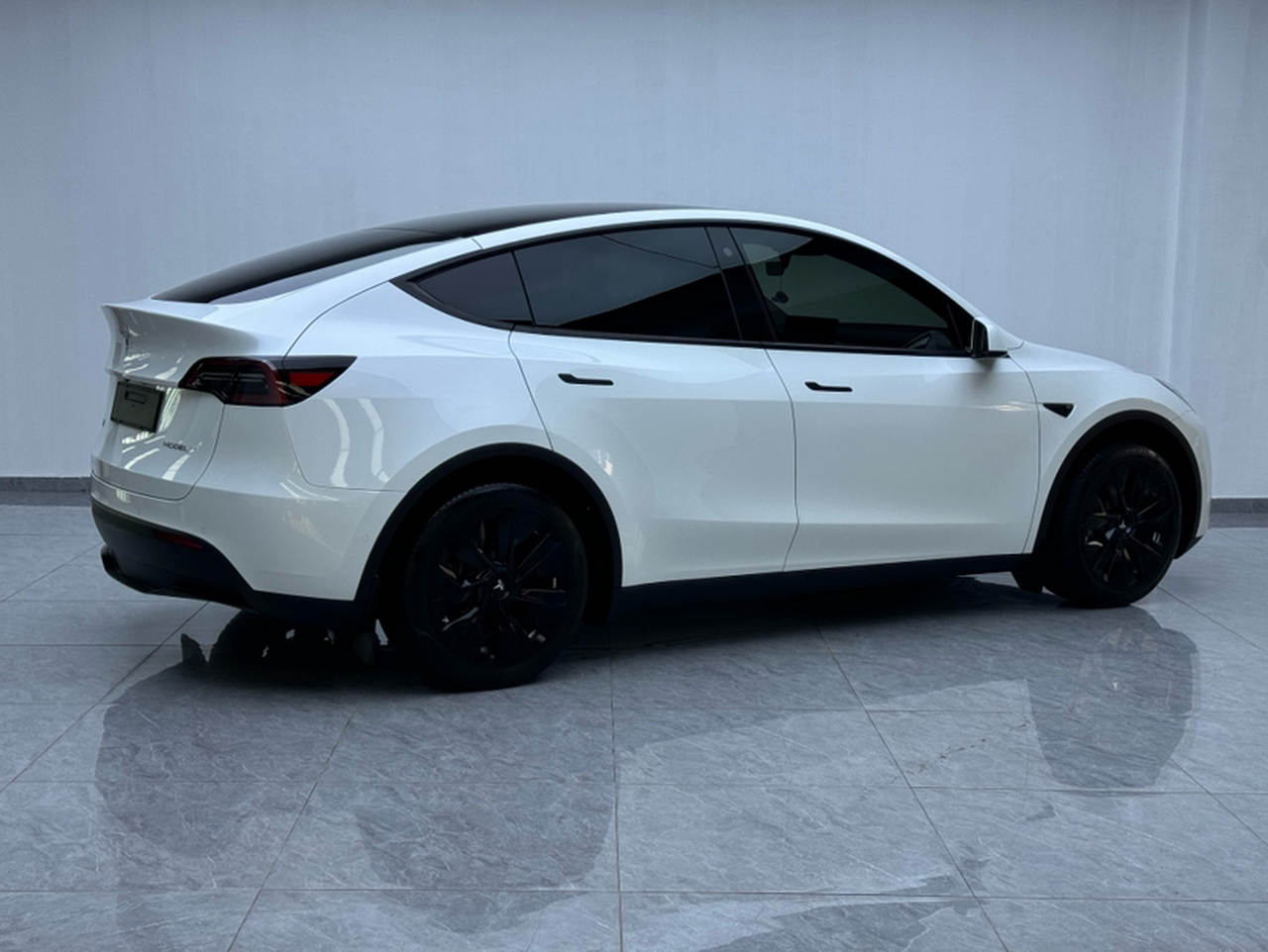 Model Y 2022 RWD photo 3