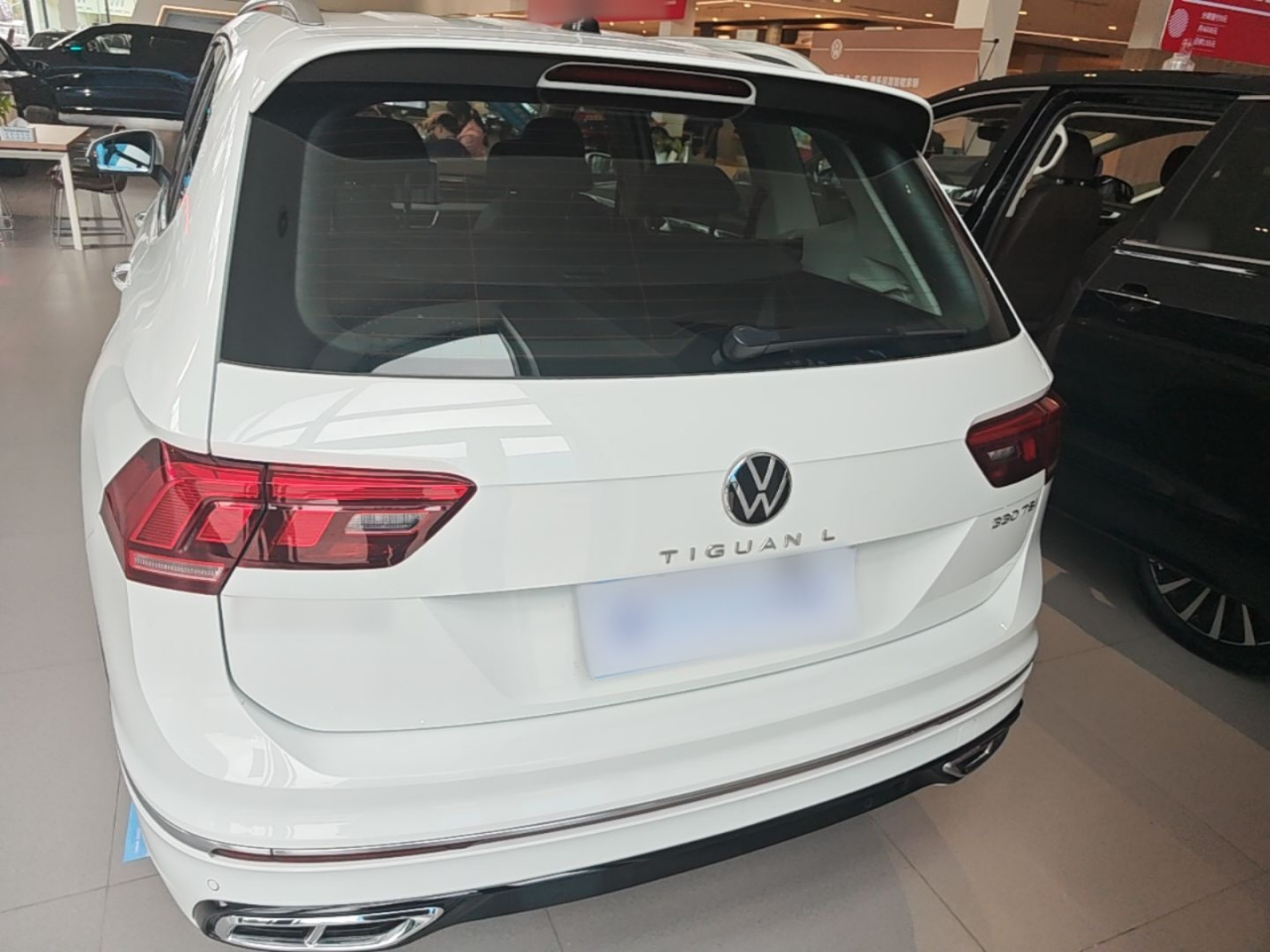Tiguan L 2024 330TSI AT RWD R-Line photo 5