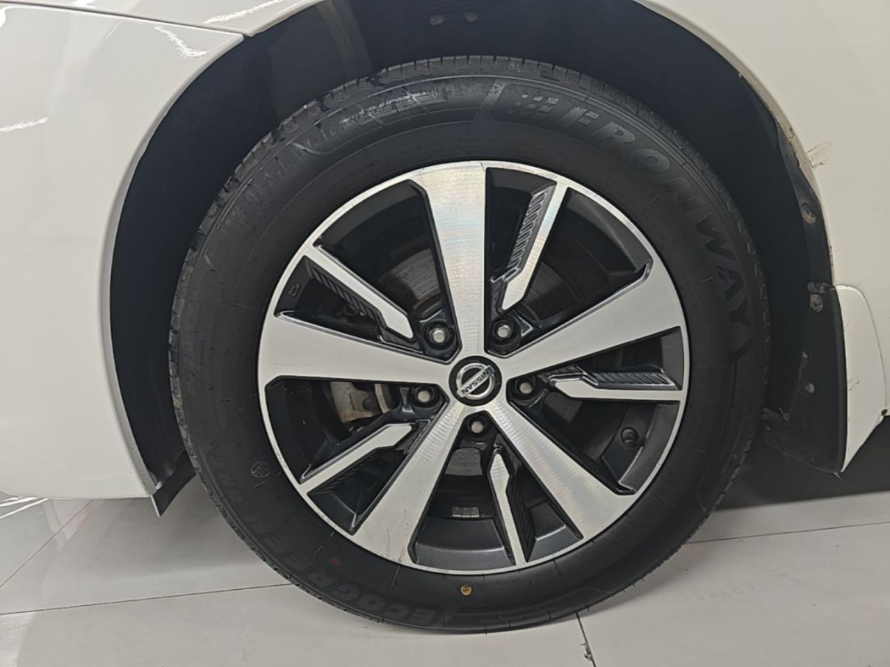2021 1.6L CVT photo 3