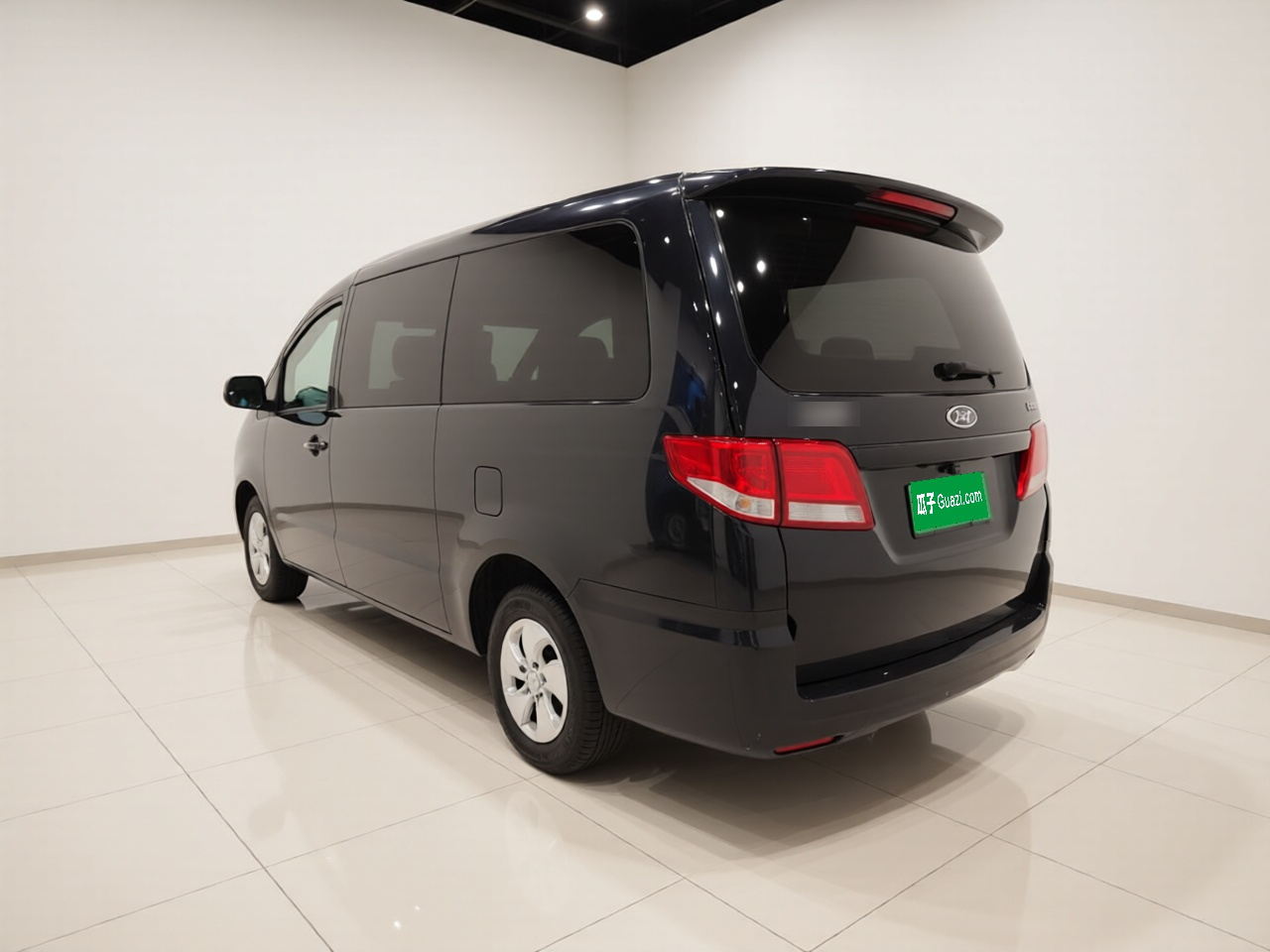 Refine M4 2016 2.0L MT Luxury photo 4