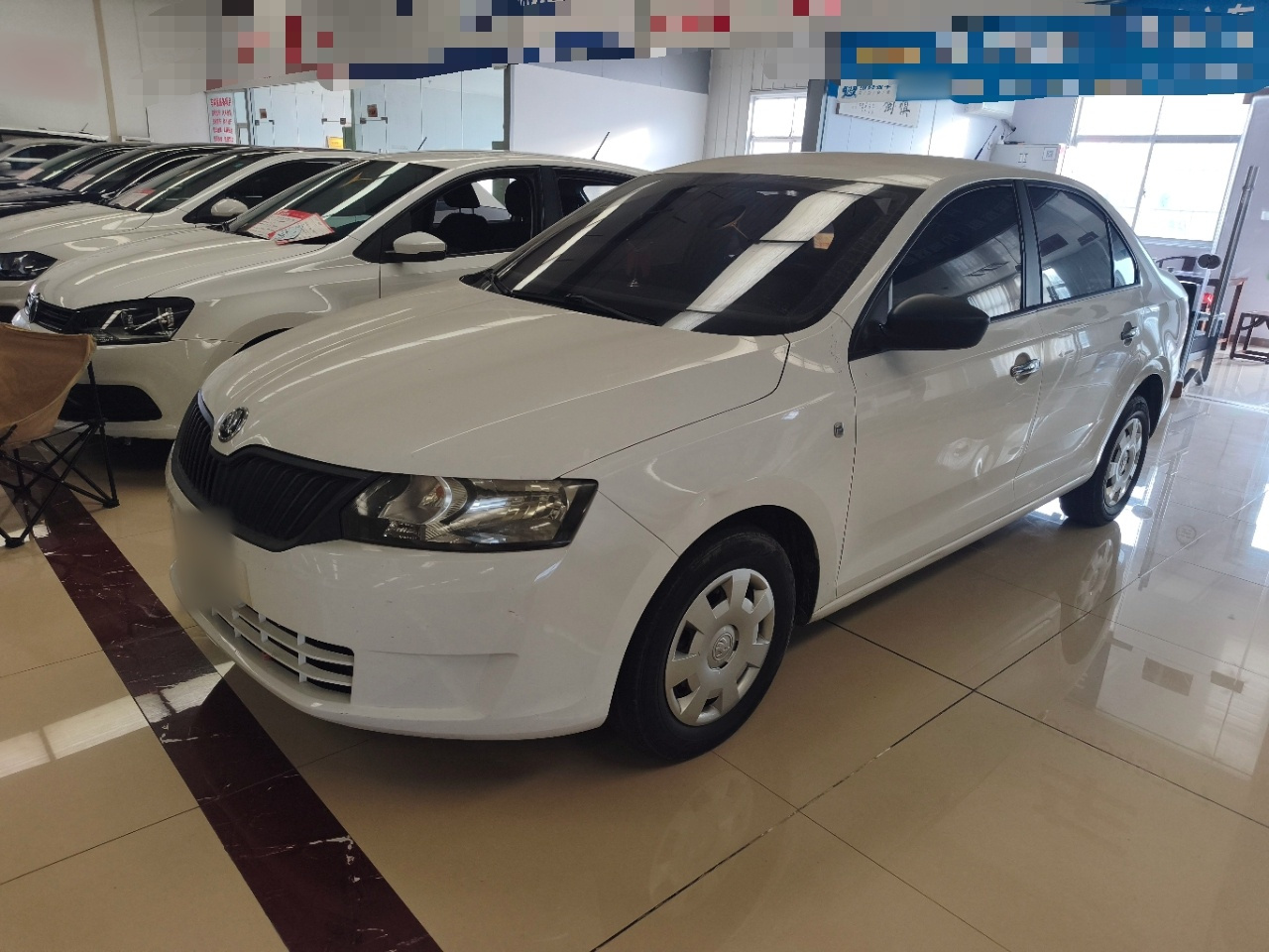 Rapid 2015 1.6L MT