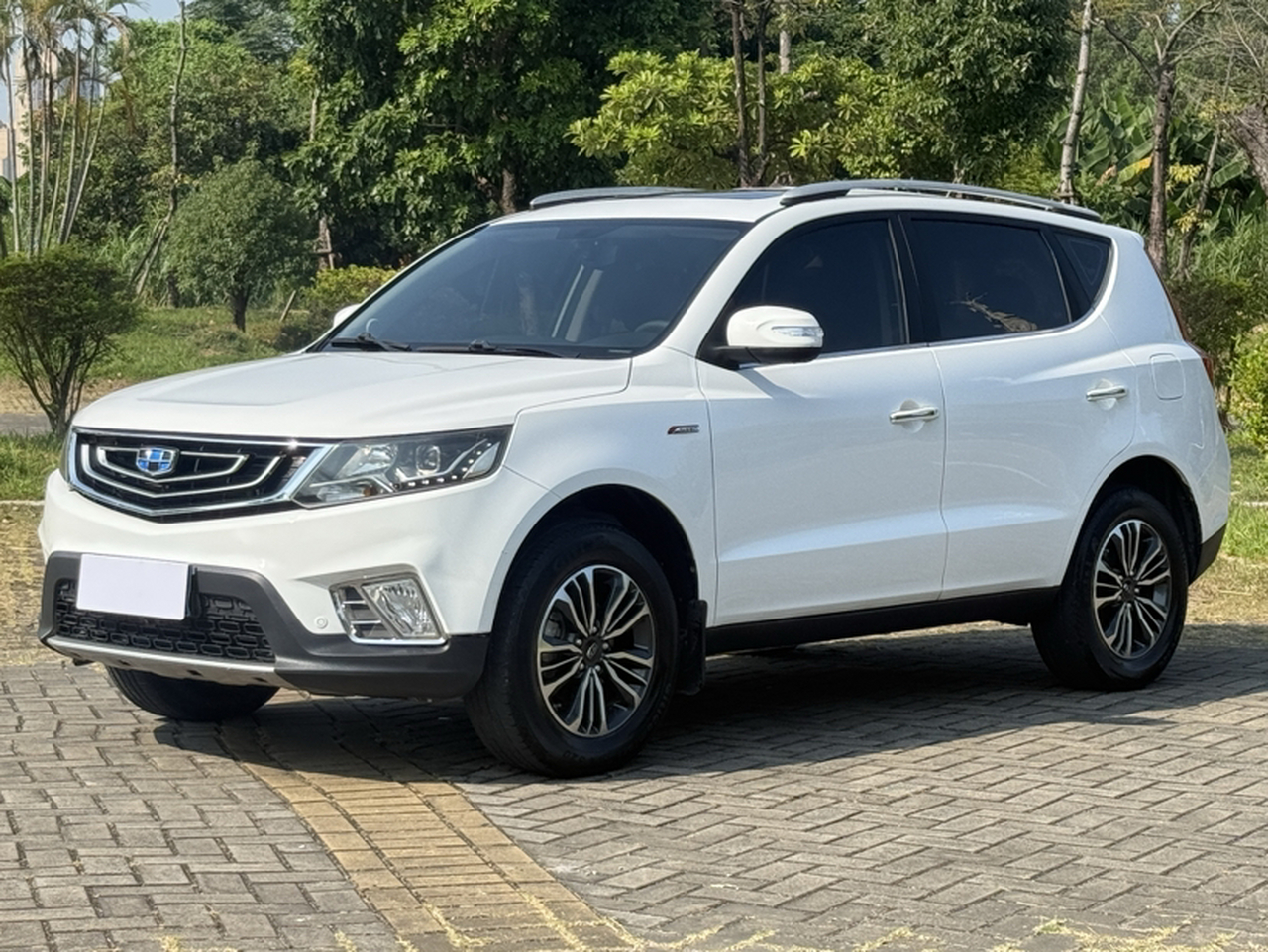 Vision X6 2016 1.3T CVT Flagship
