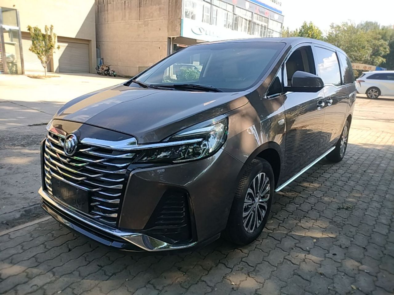 GL8 2023 Facelift Luxury