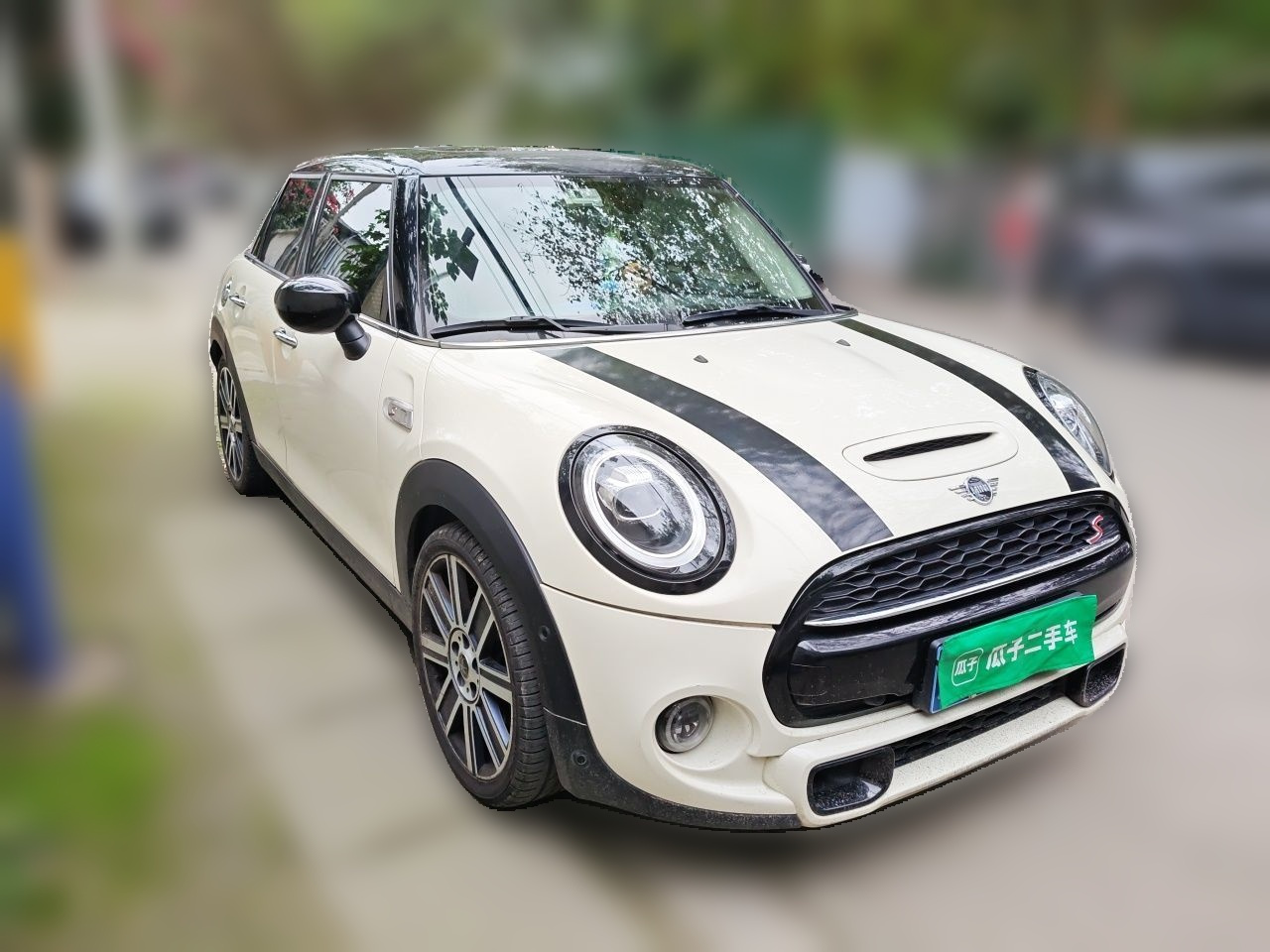 2019 2.0T COOPER S 5-Door photo 3