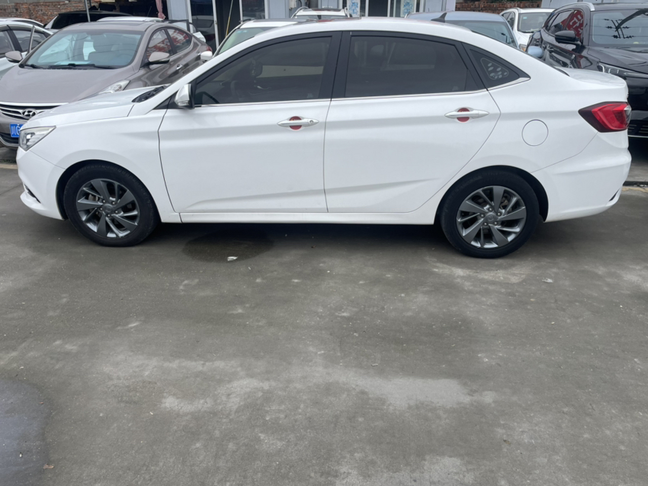 Eado DT 2018 1.6L MT Smart photo 4