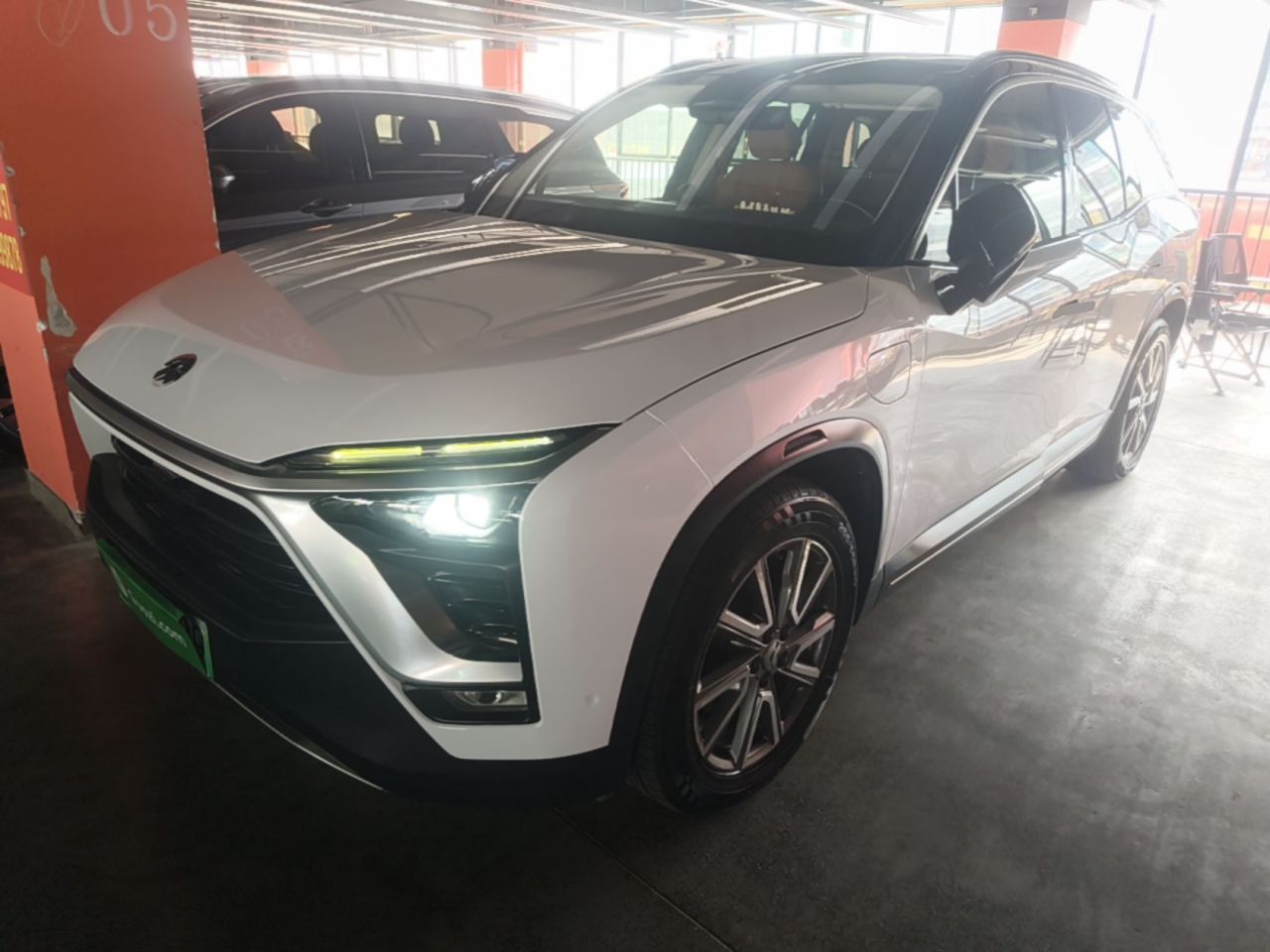 ES8 2018 355KM 6-Seater