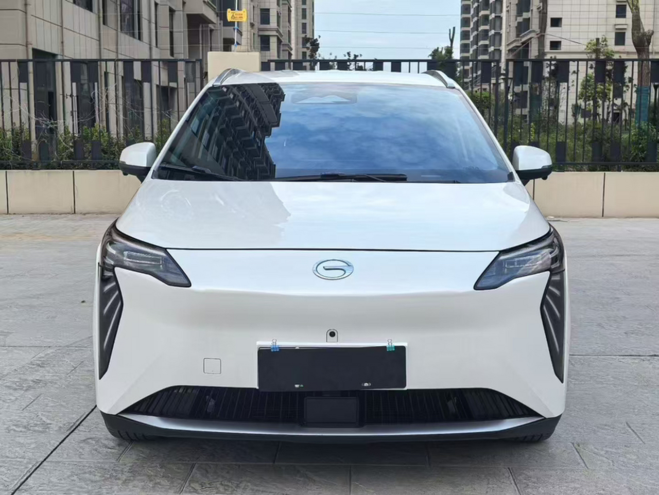 AION Y 2023 Plus 610 NCM photo 2