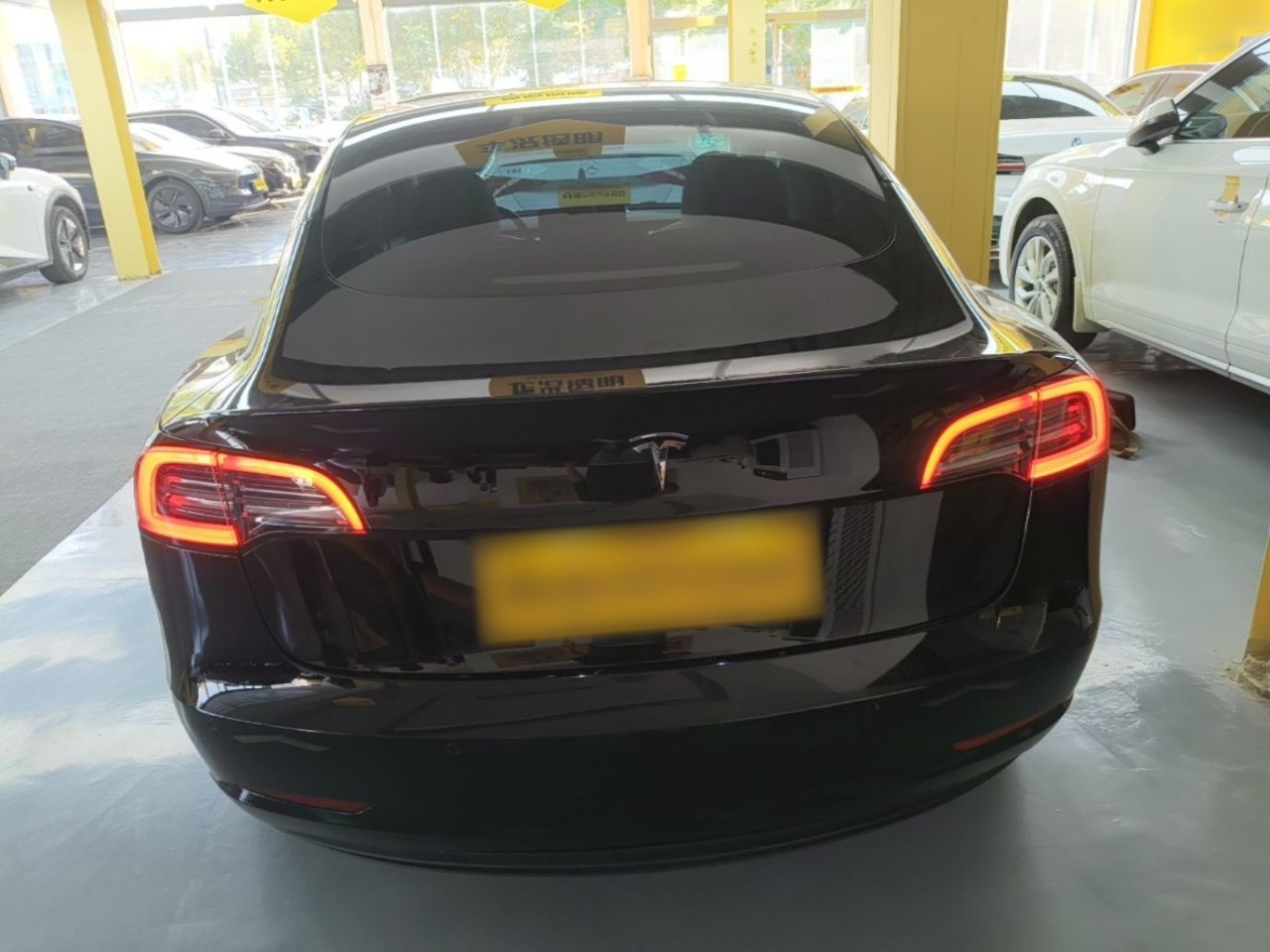 Model 3 2023 RWD photo 5