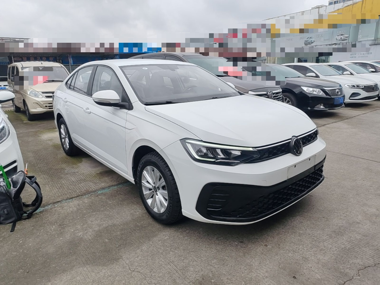Lavida 2023 1.5L AT photo 3